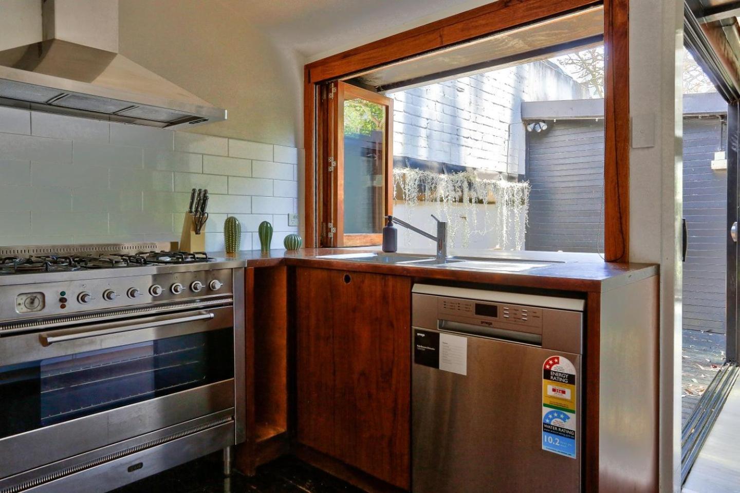 Unique 2 Bedroom House Pyrmont 2 E-bikes Included * Sydney