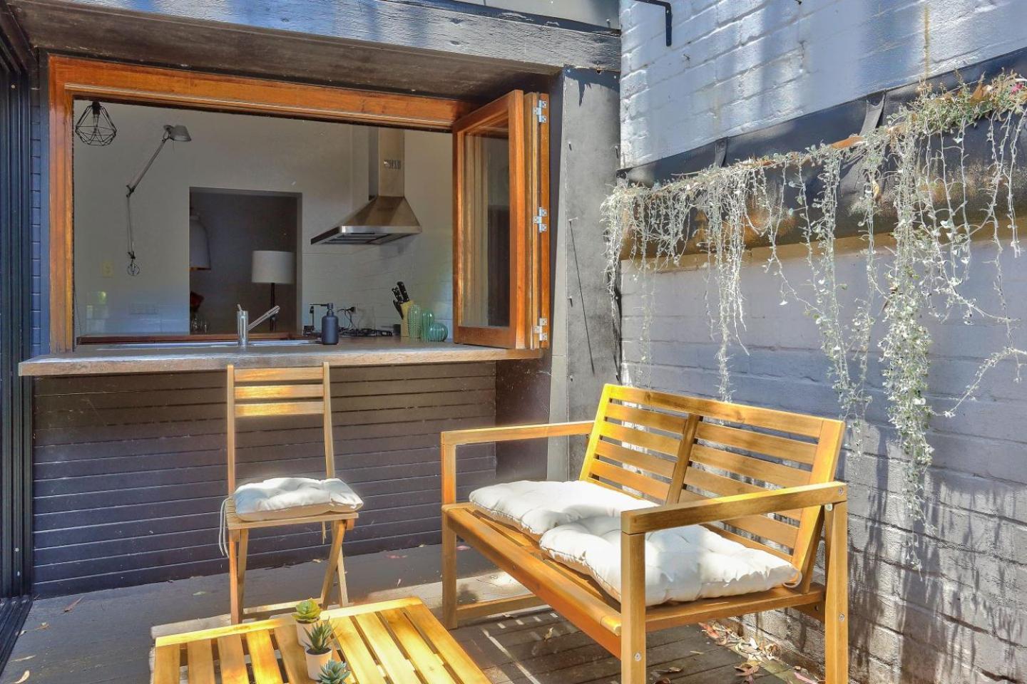 Unique 2 Bedroom House Pyrmont 2 E-bikes Included Sydney