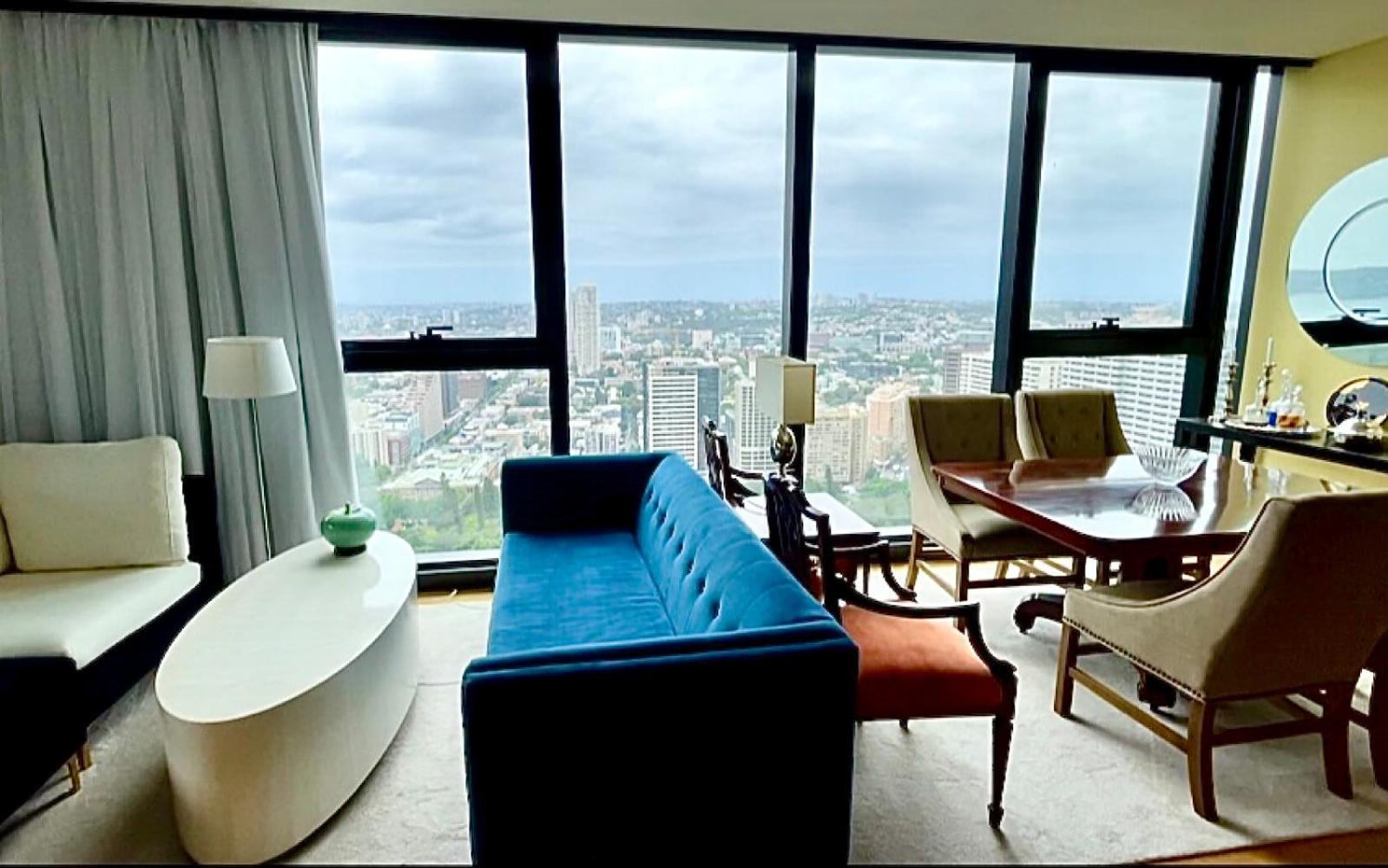 Cosmopolitan Cbd Apartment