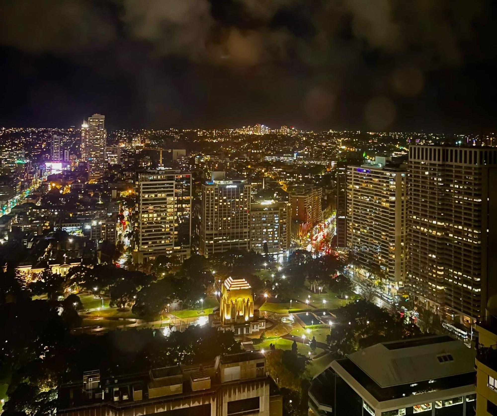 Cosmopolitan Cbd * Sydney