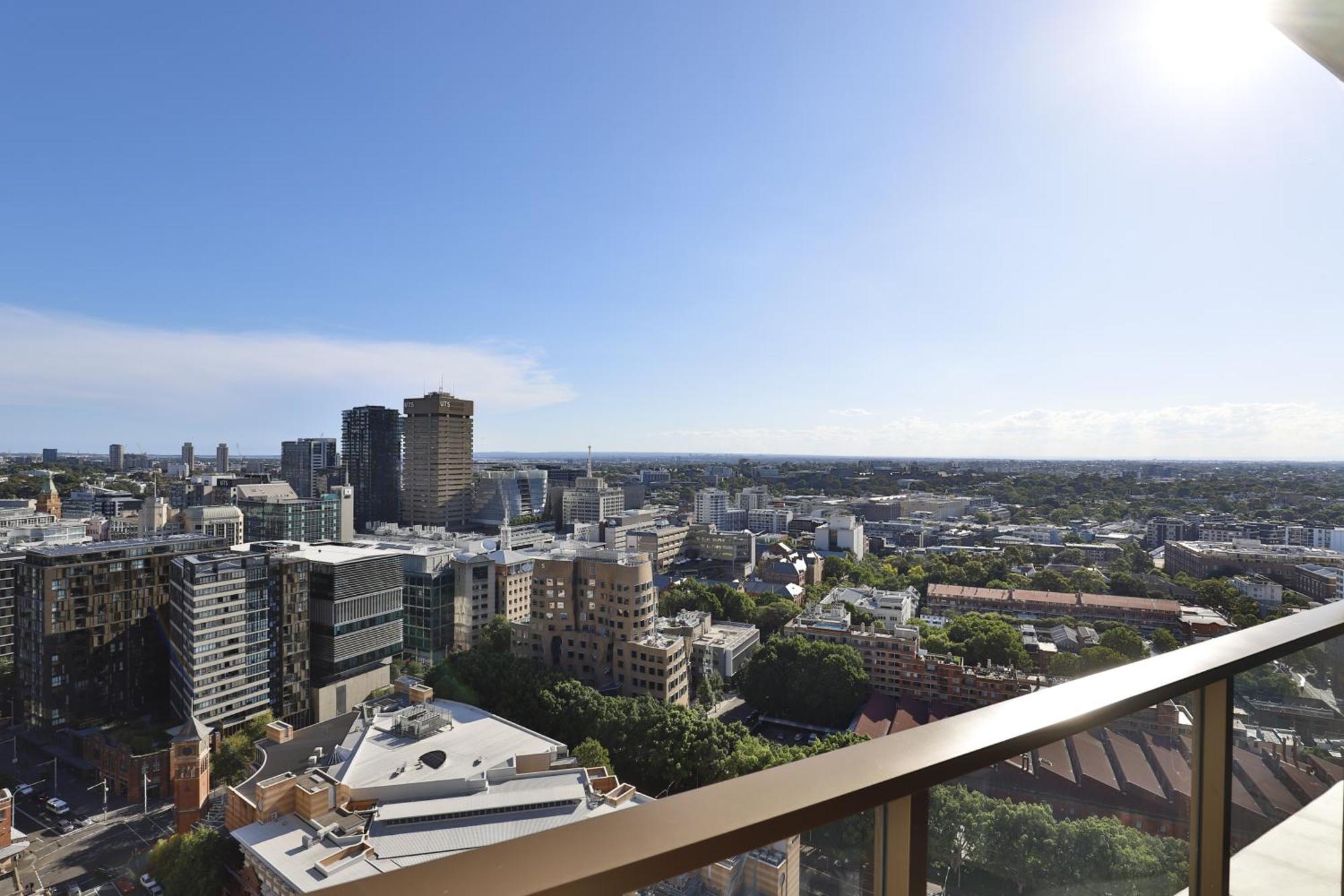 Apartment Chic Zenith Retreat -vista, Skylight, Parking *