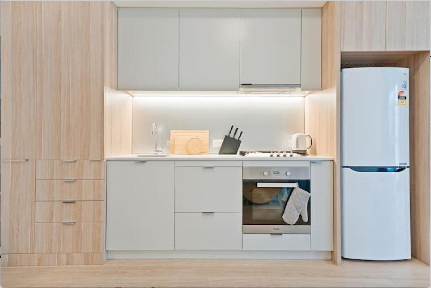 Stylish 1br Entire Cbd 5 Minutes Train Station