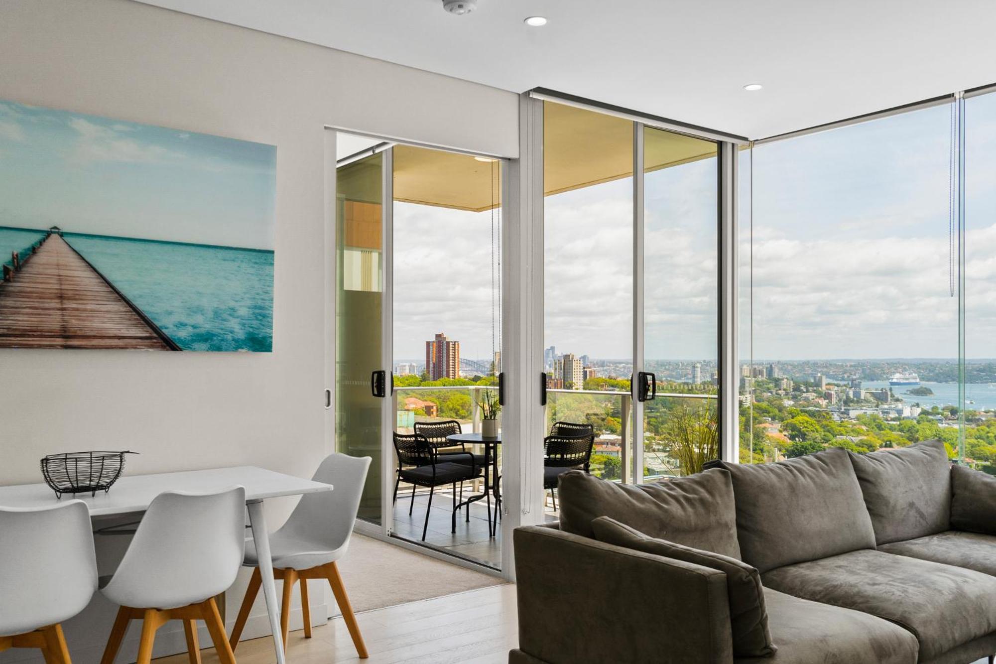 Stunning 2br With Harbour Views In Bondi Junction * Sidney