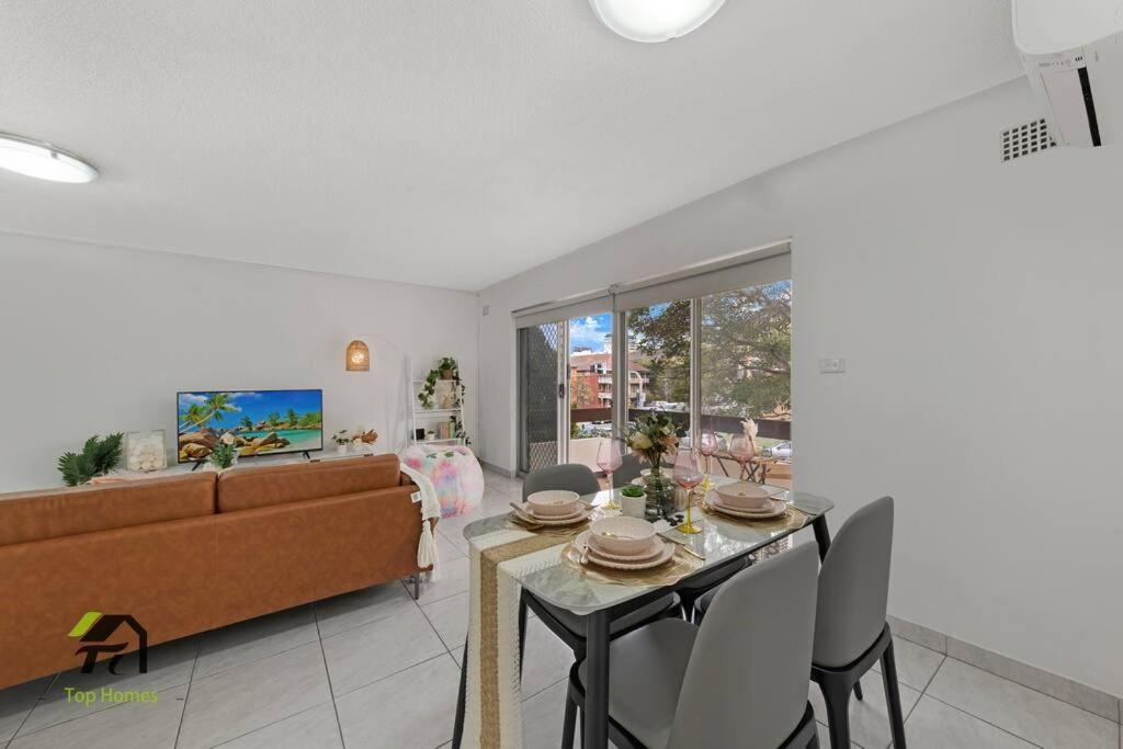 Entire Unit In Hurstville *