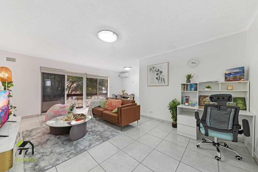 Entire Unit In Hurstville Apartment