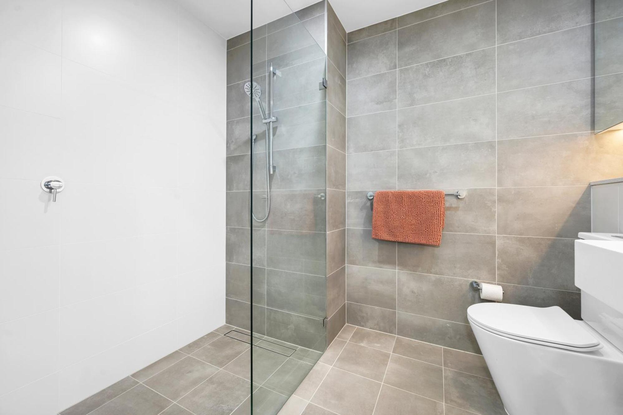 Hotel Arthur Bondi Junction No Reception And House Keeping No Sofa Bed *