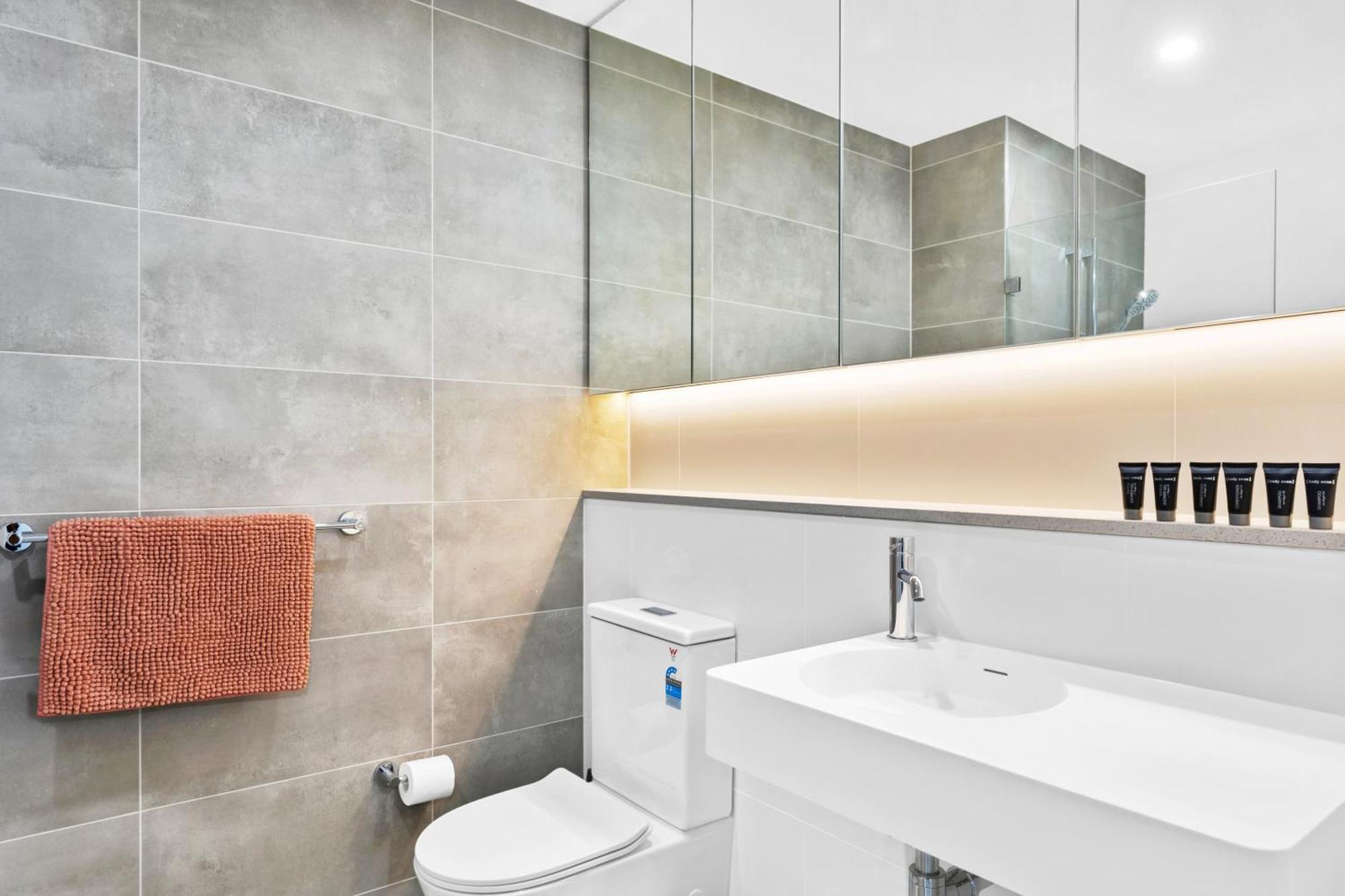 Arthur Bondi Junction No Reception And House Keeping No Sofa Bed Sydney