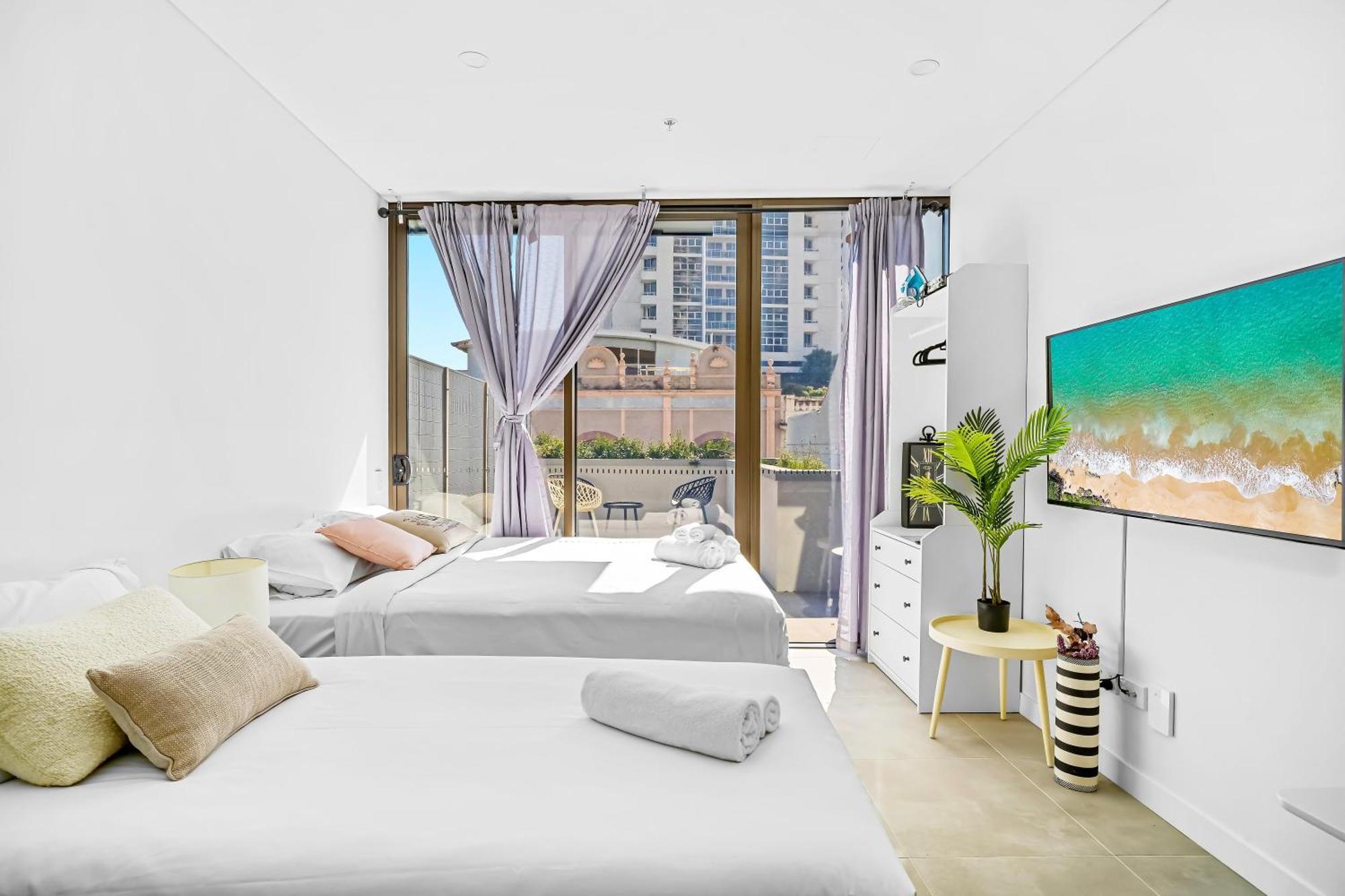 Arthur Bondi Junction No Reception And House Keeping No Sofa Bed *