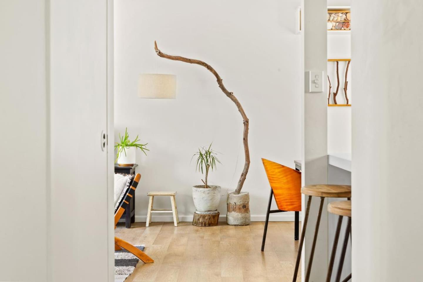 'kangaroo Corner' Coastal Charm & Midcentury Flair Sydney