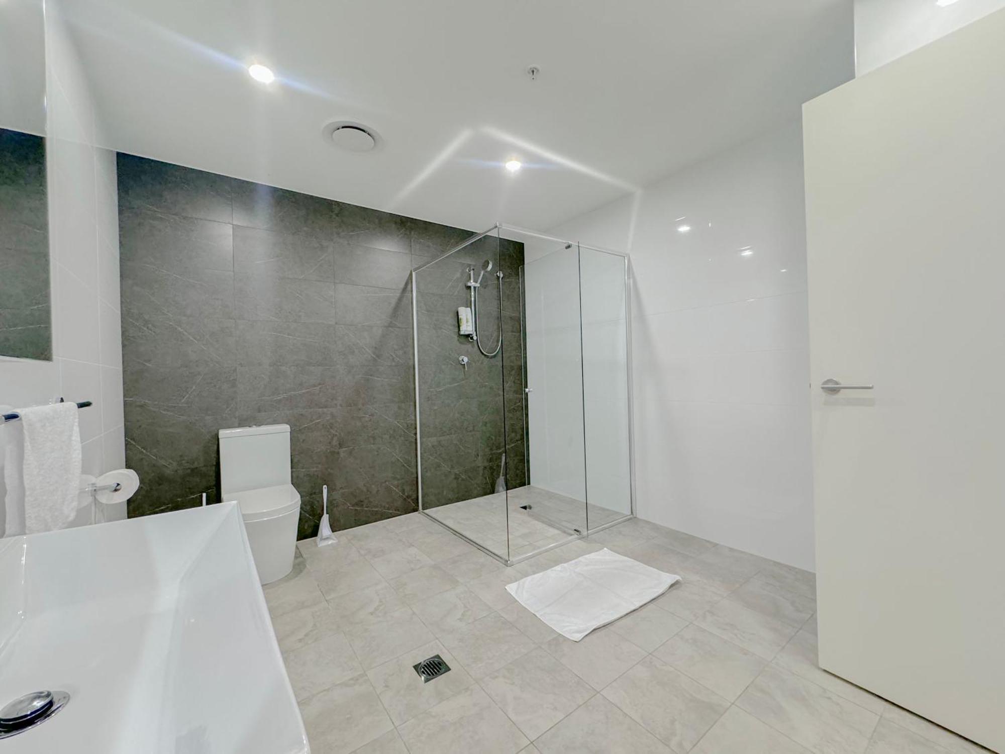 Burwood Cozy Free Parking Apartment *
