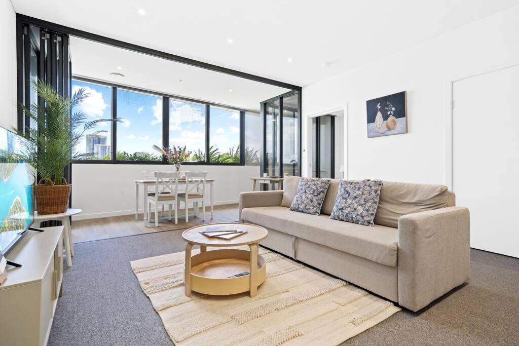 Waterfront Modern 2b2b Apt@marina Square Apartment Sydney