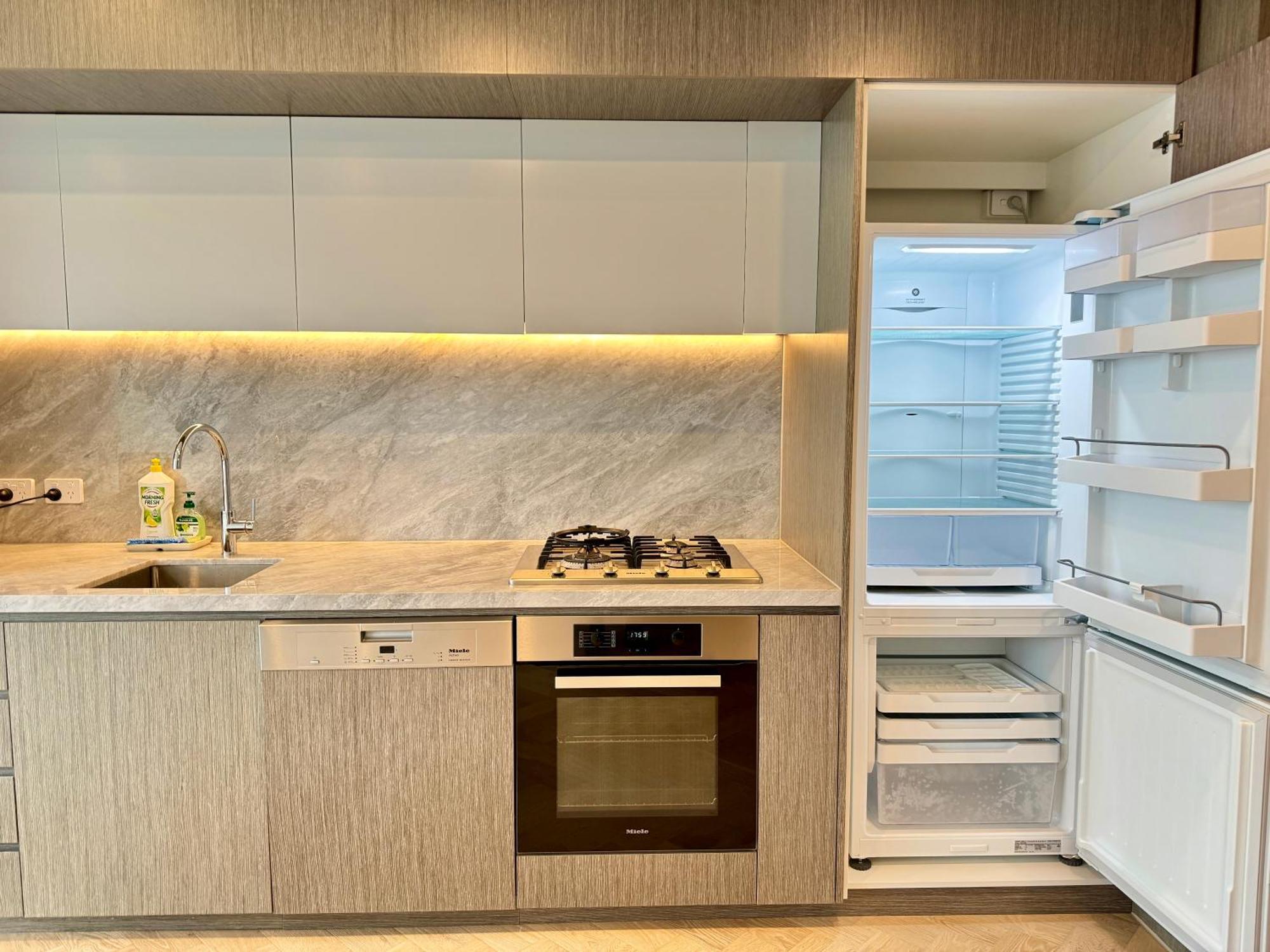 Heart Of Cbd Air-con Apartment