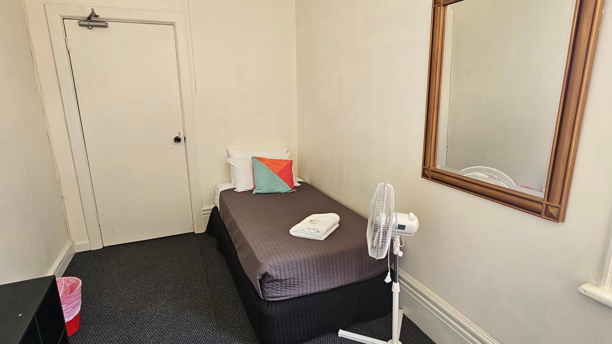 Falcon Sydney