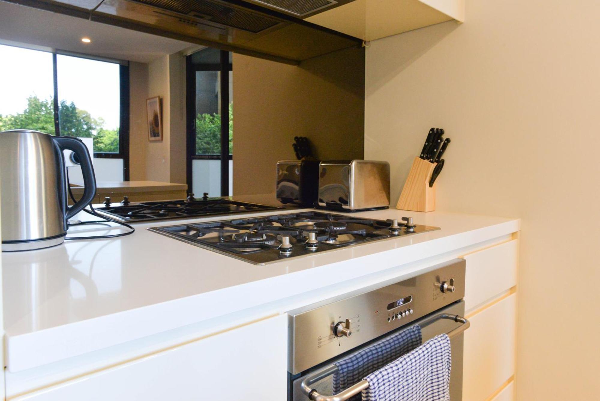 Apartment Cbd Modern At Central Location Sydney