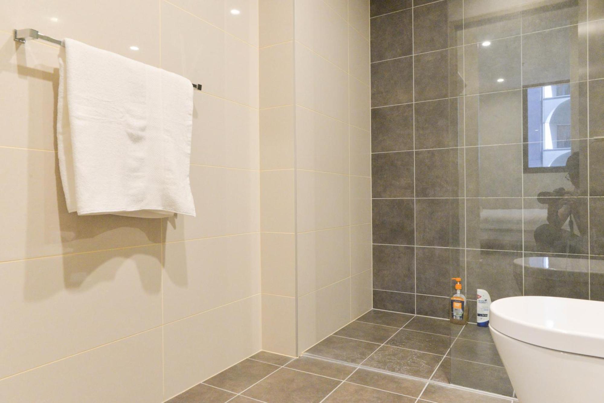 Cbd Modern At Central Location Apartment Sydney
