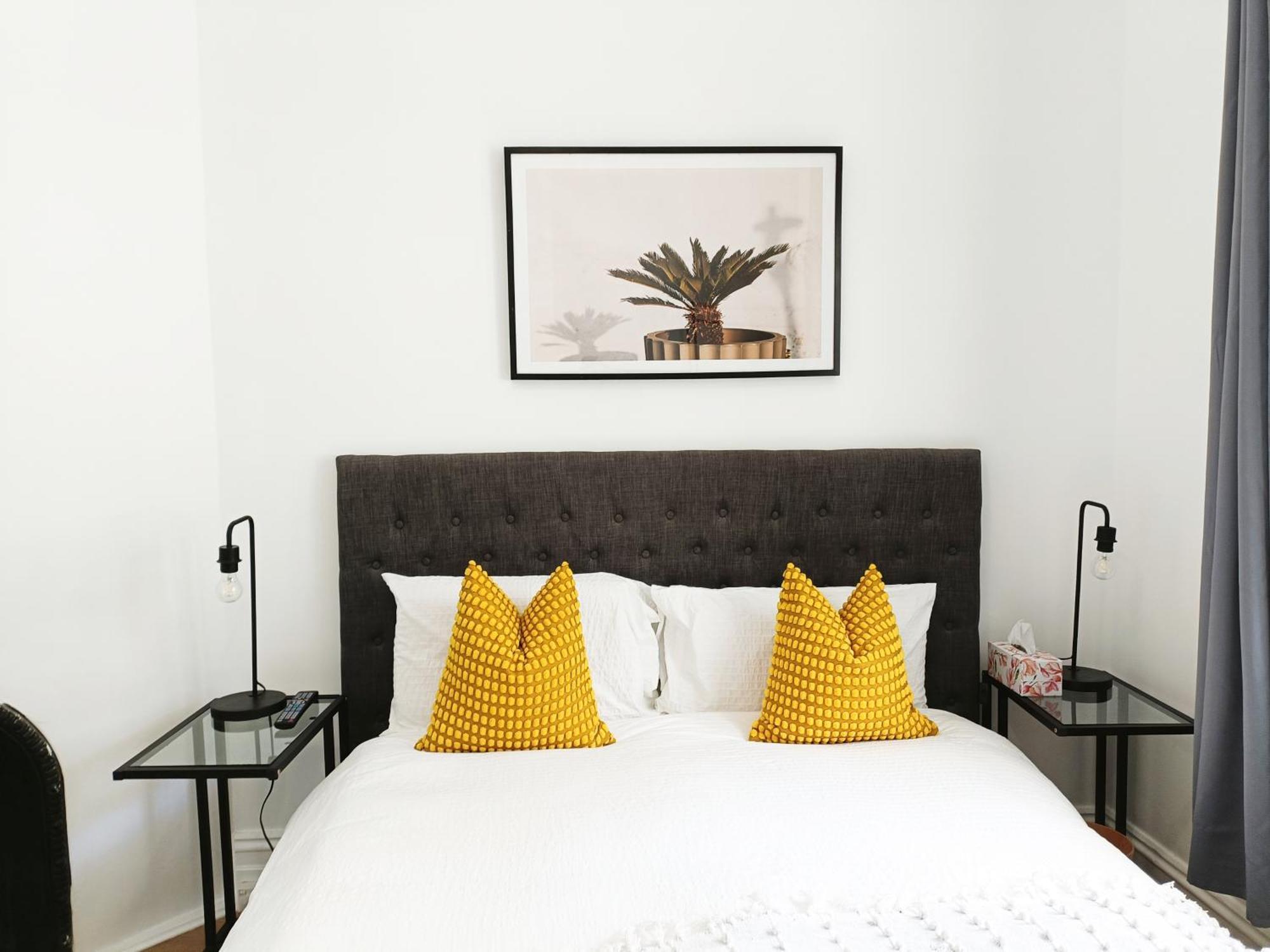 Stylish Queen 1min Walk To Station 5min To 10min To Airport Sydney