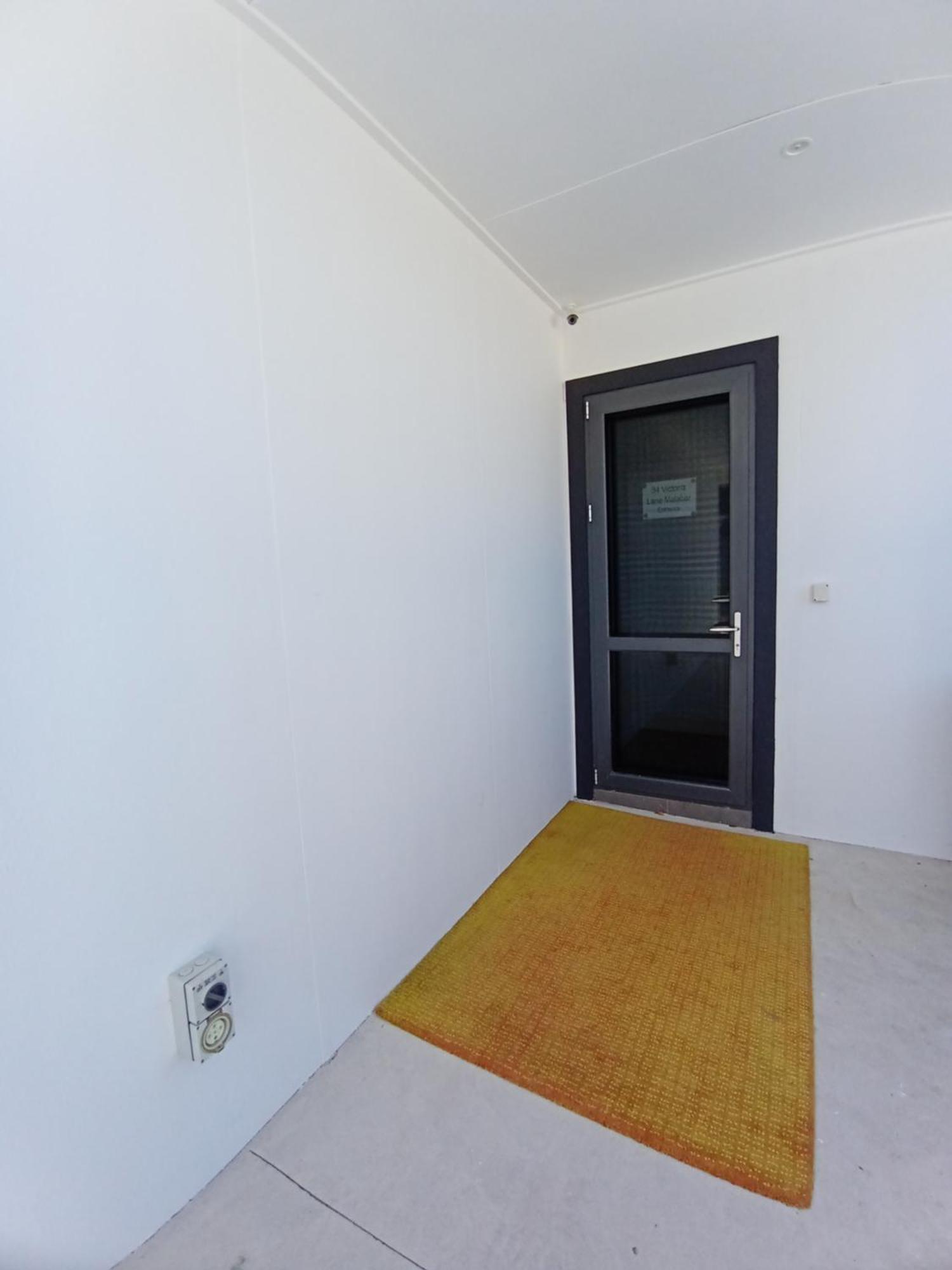 Brand New Vip Luxury 5/5 Star Beachside Escape