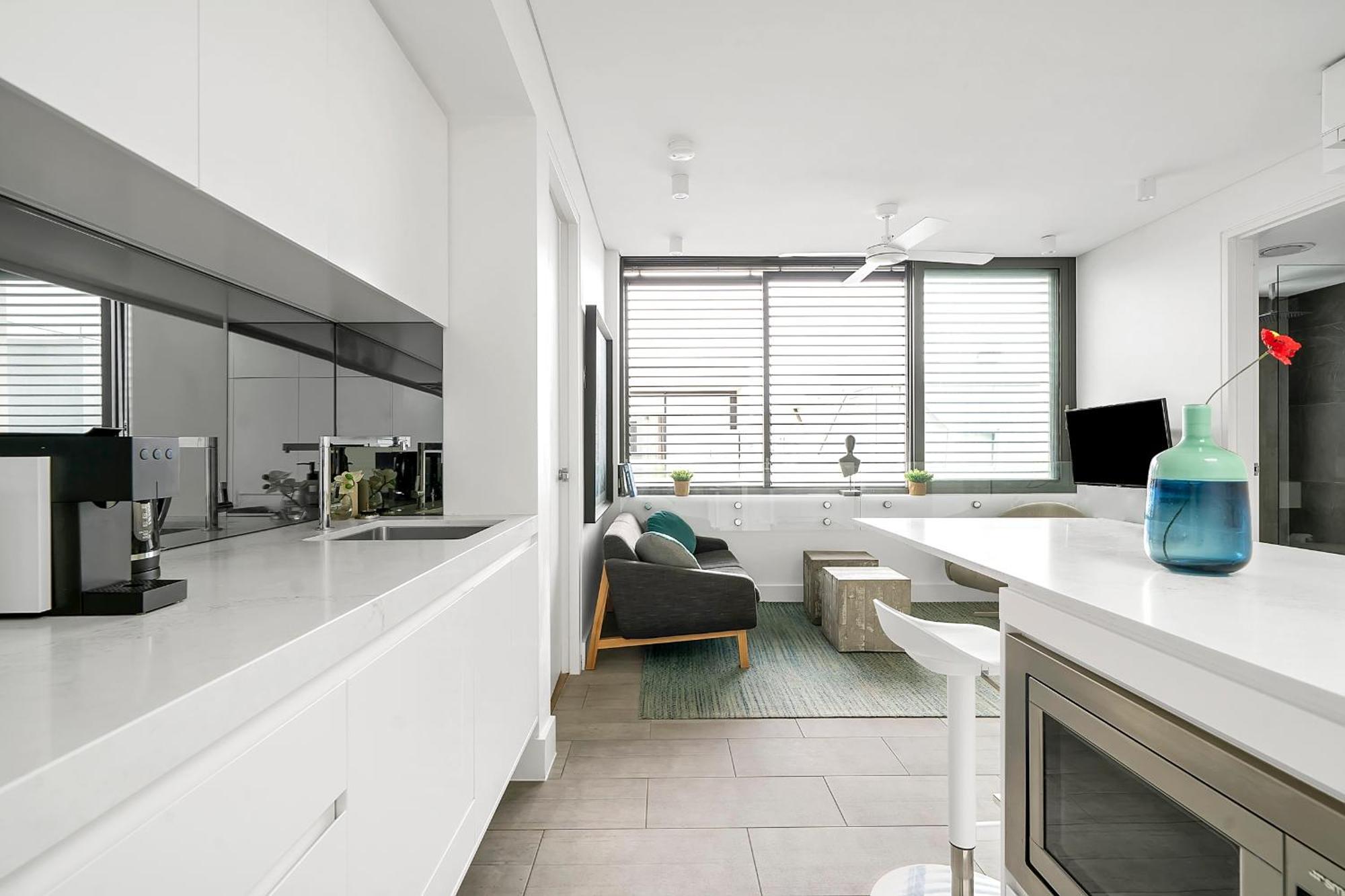 Stylish 1br With Skylight Near Bondi