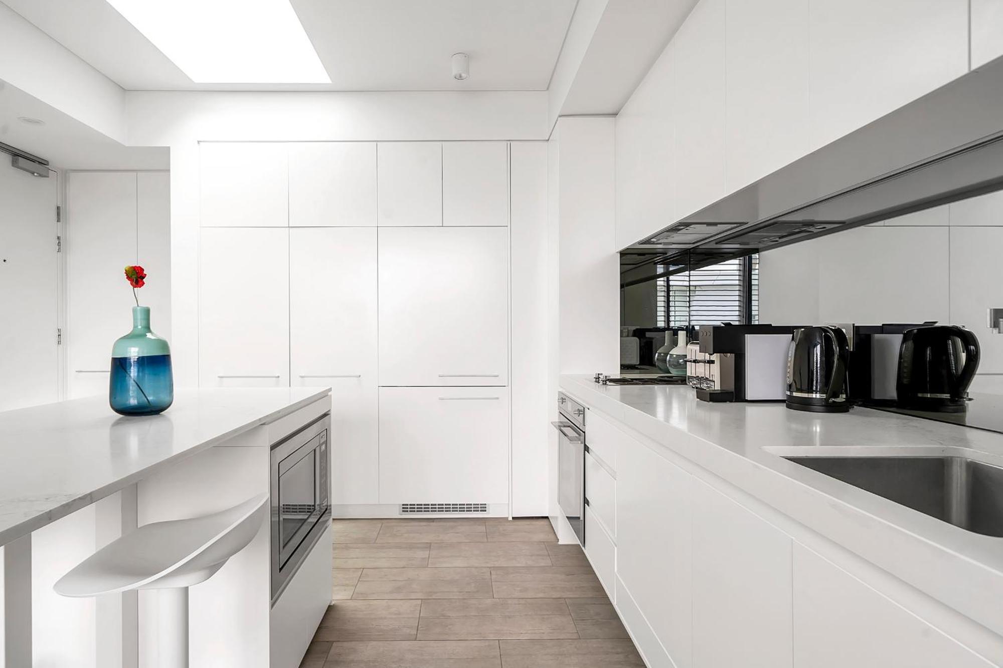 Stylish 1br With Skylight Near Bondi Sydney