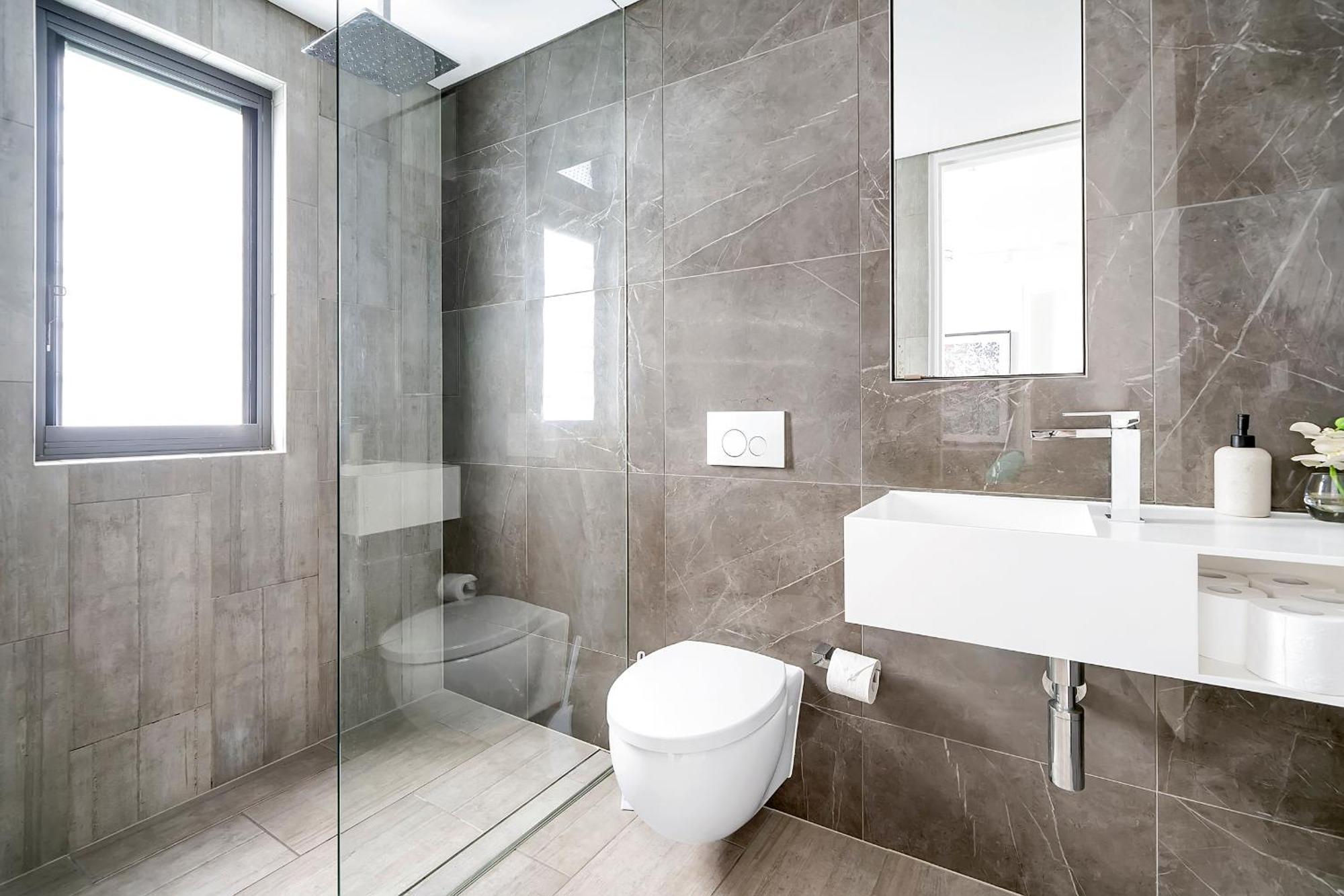 Stylish 1br With Skylight Near Bondi
