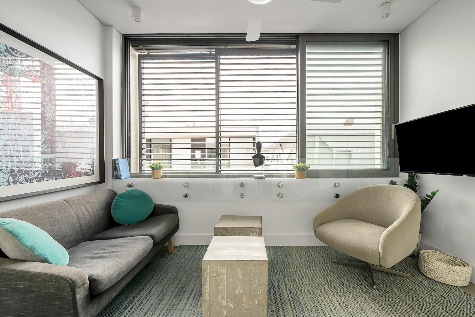 Stylish 1br With Skylight Near Bondi Sydney