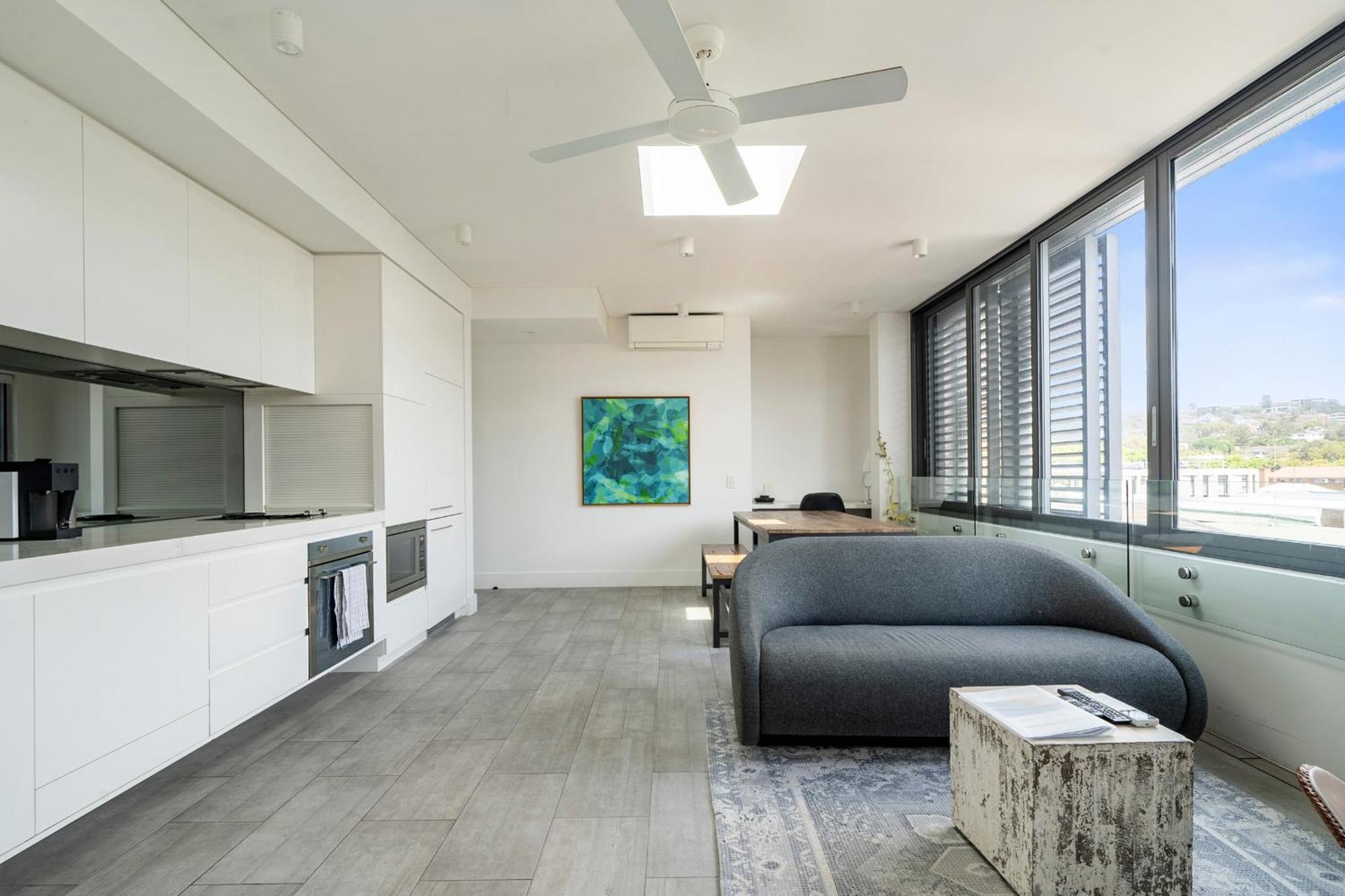 Eight Two Nine Two Iv: Bondi Apartment Sydney