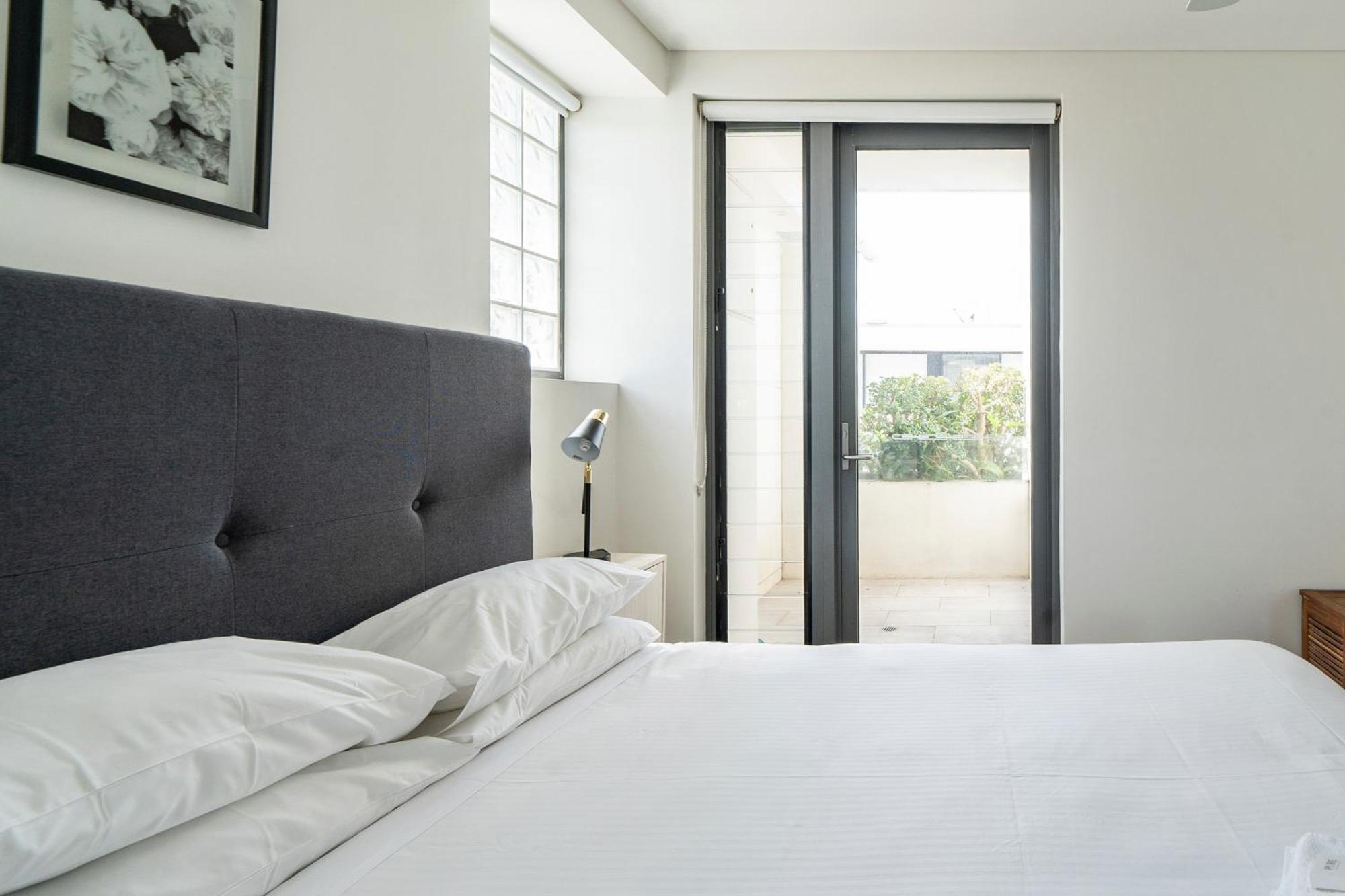 Apartment Eight Two Nine Two Iv: Bondi
