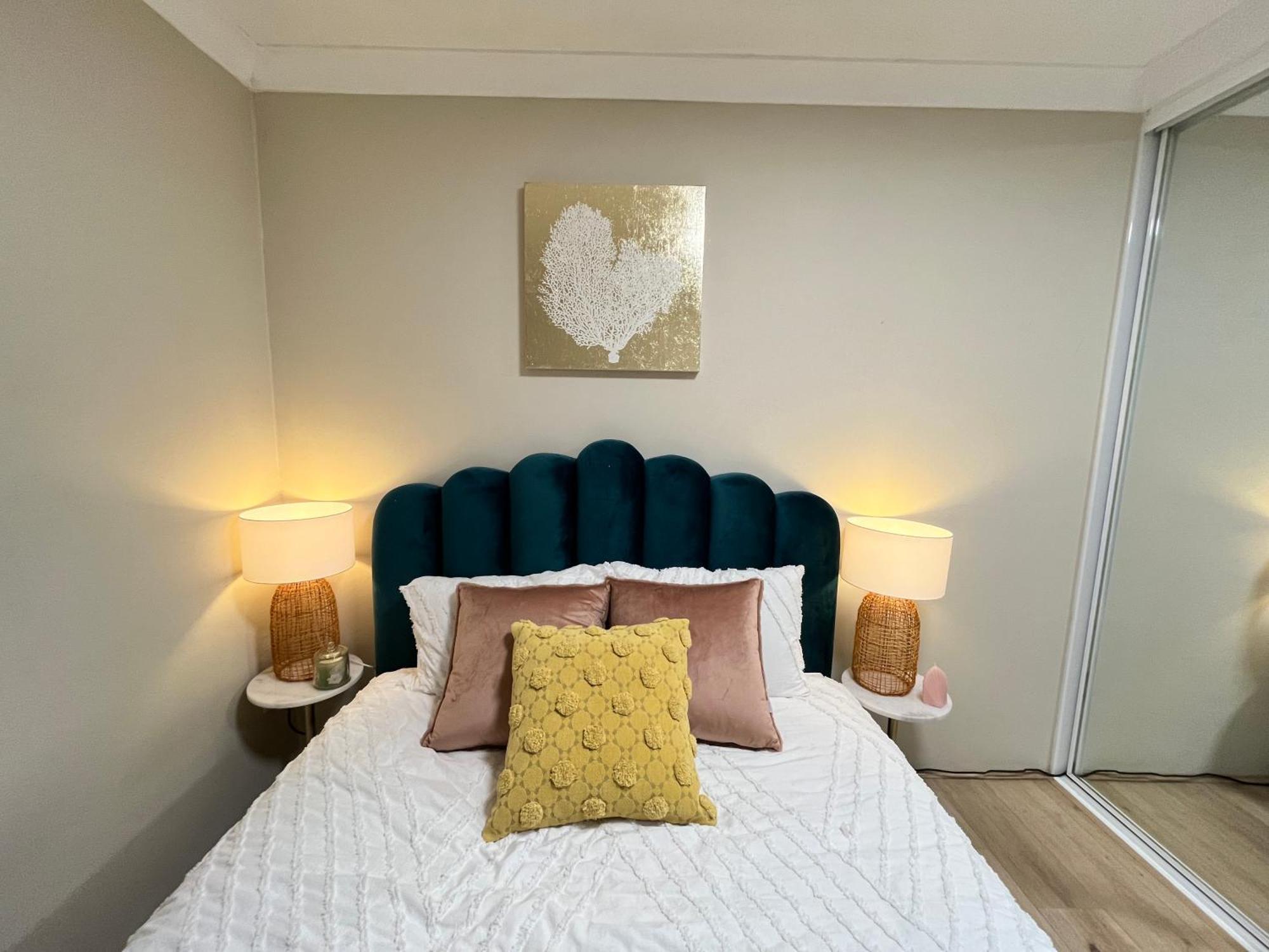 Fabulous 2 Bedroom Apartment, Secured Free Parking Apartment Sydney