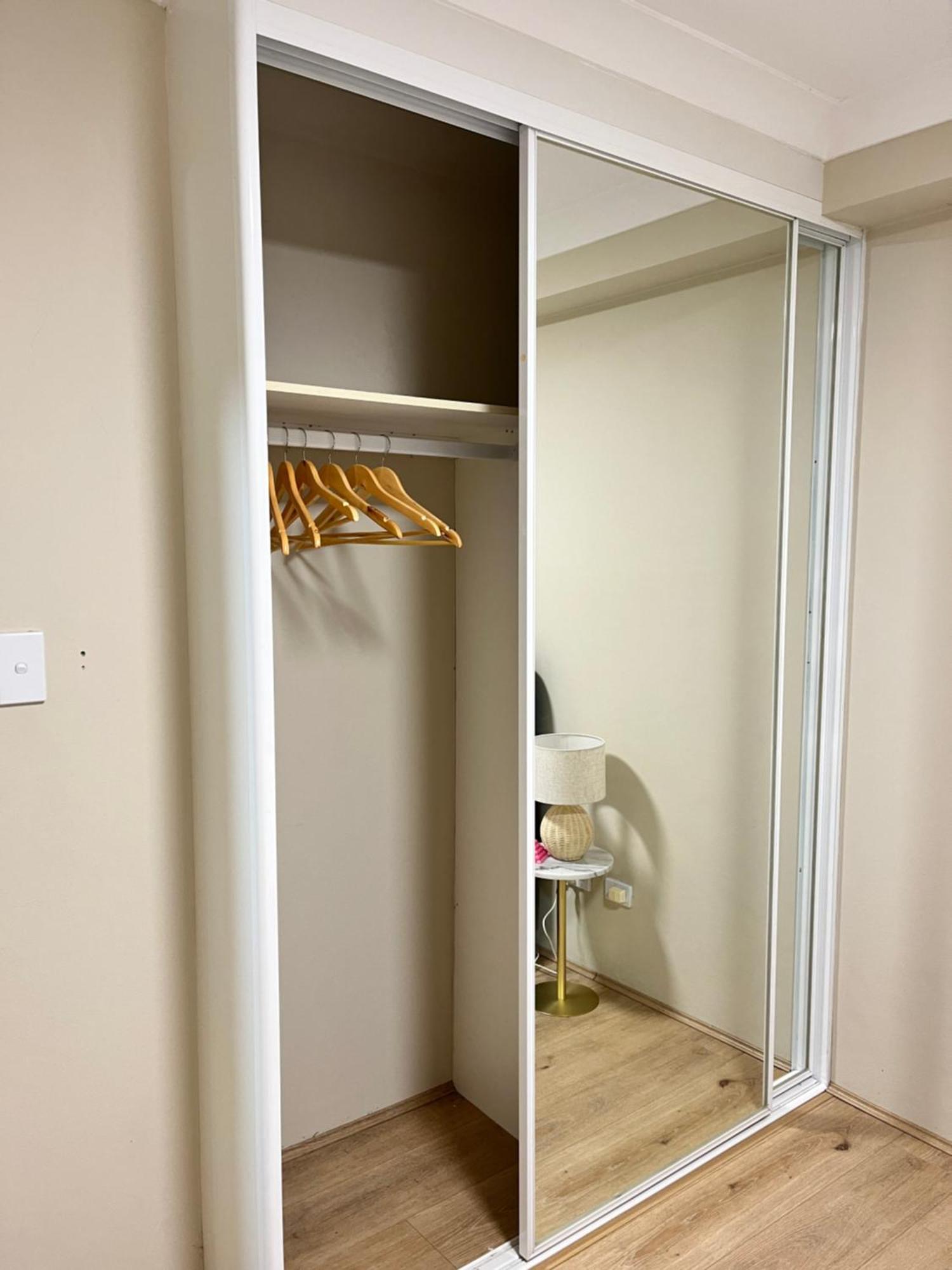 Apartment Fabulous 2 Bedroom Apartment, Secured Free Parking Sydney