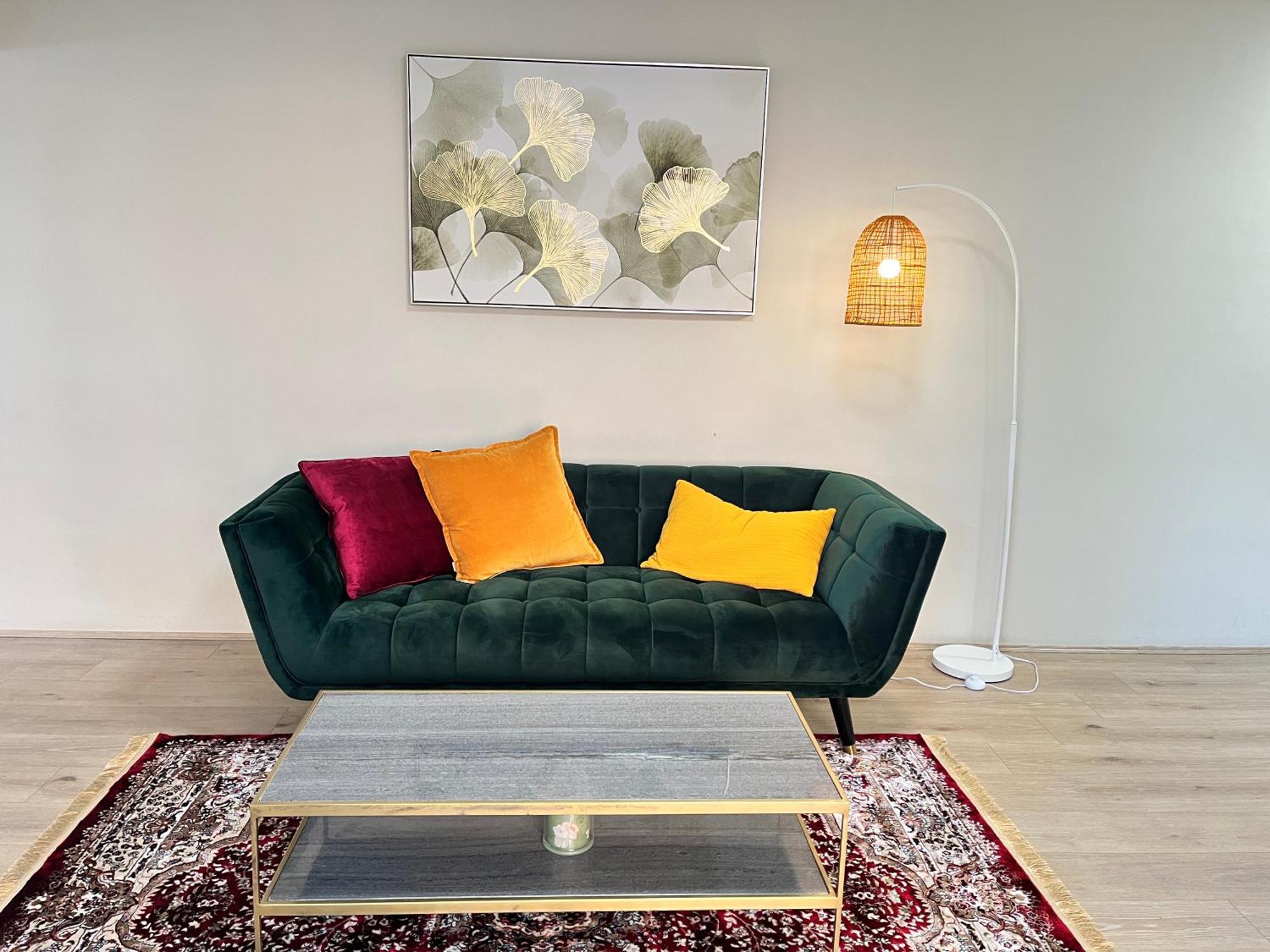 Fabulous 2 Bedroom Apartment, Secured Free Parking Apartment