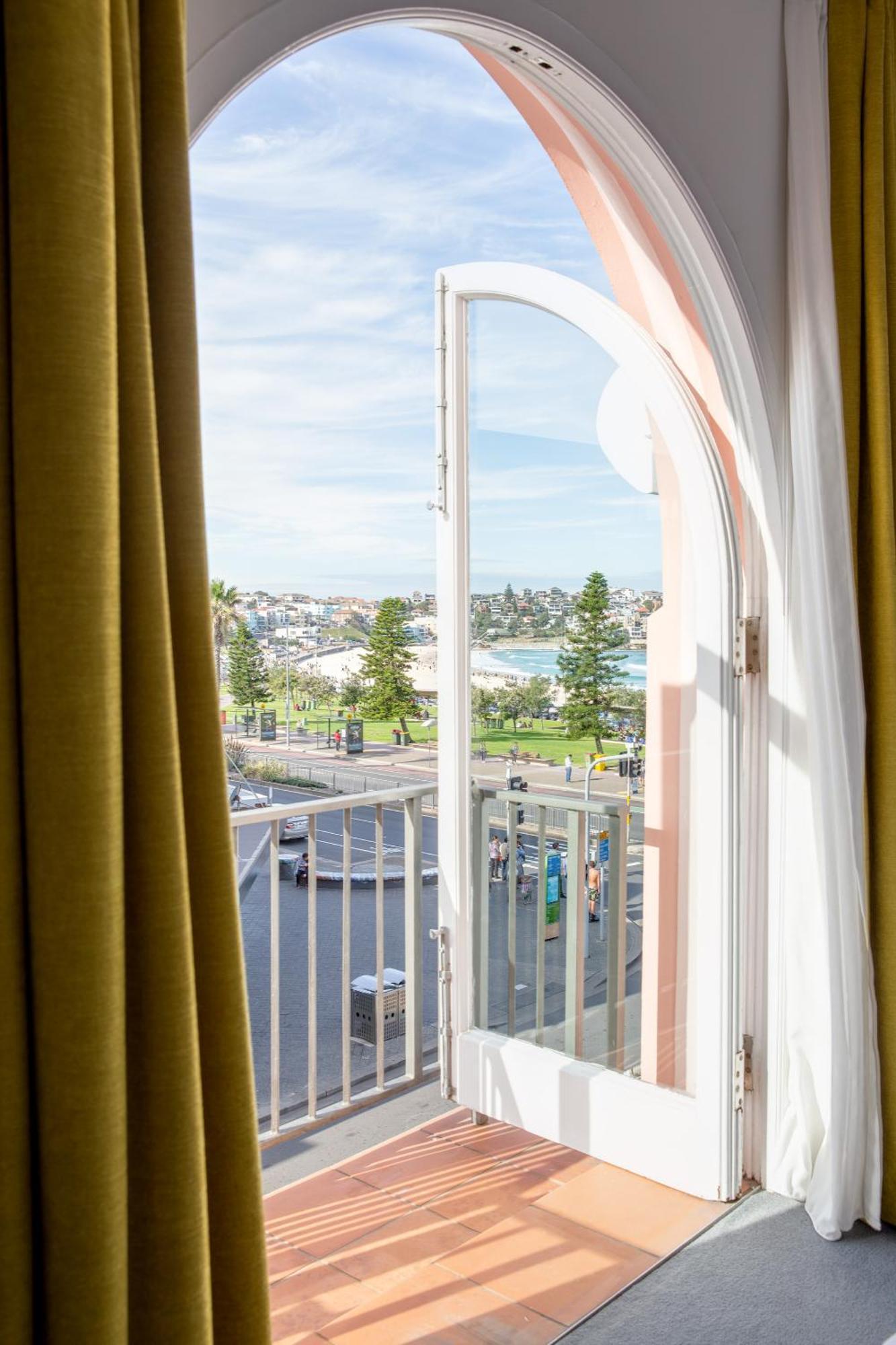 Ravesis Hotel Sydney
