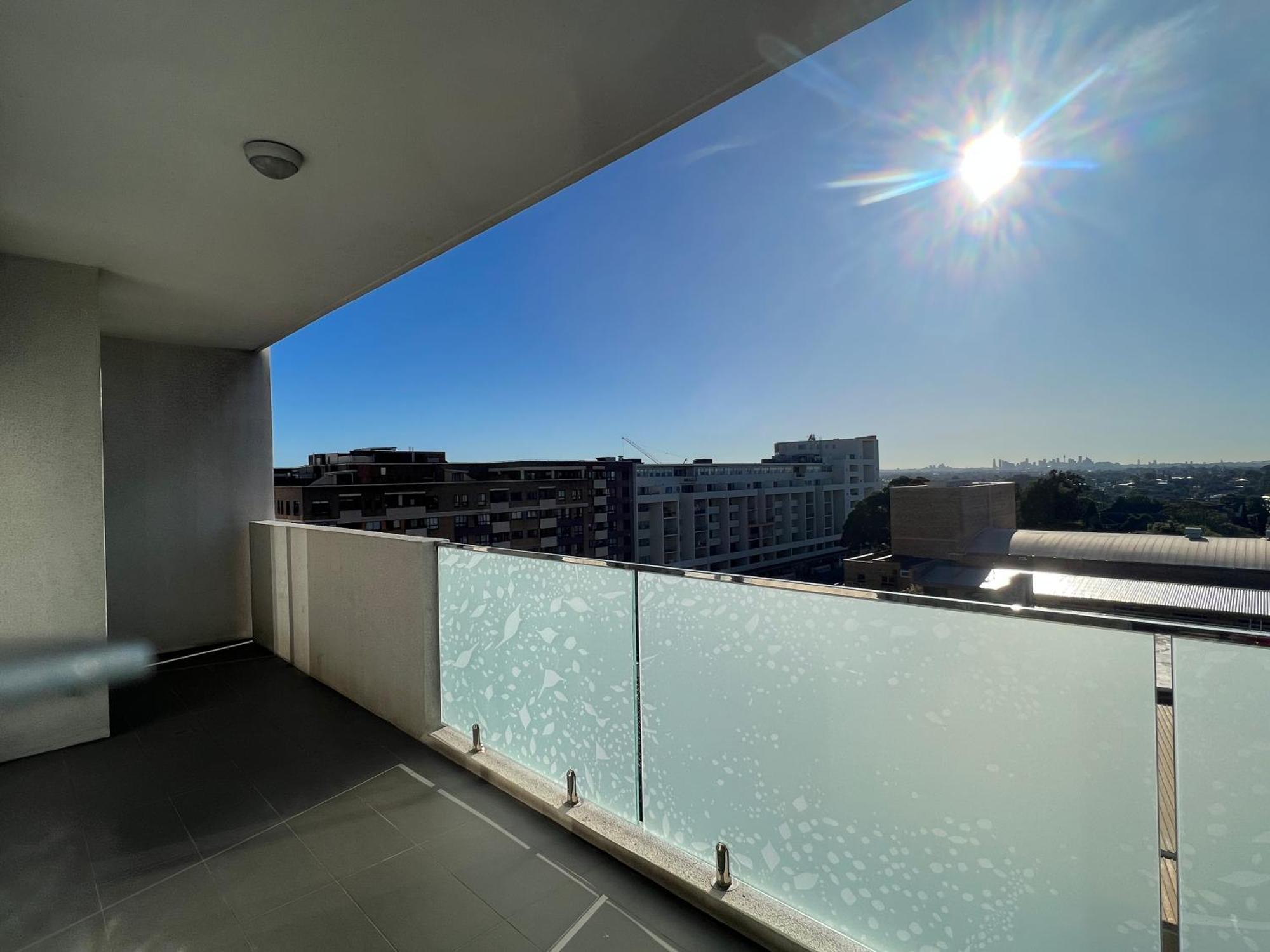 Hurstville New With City View Apartment