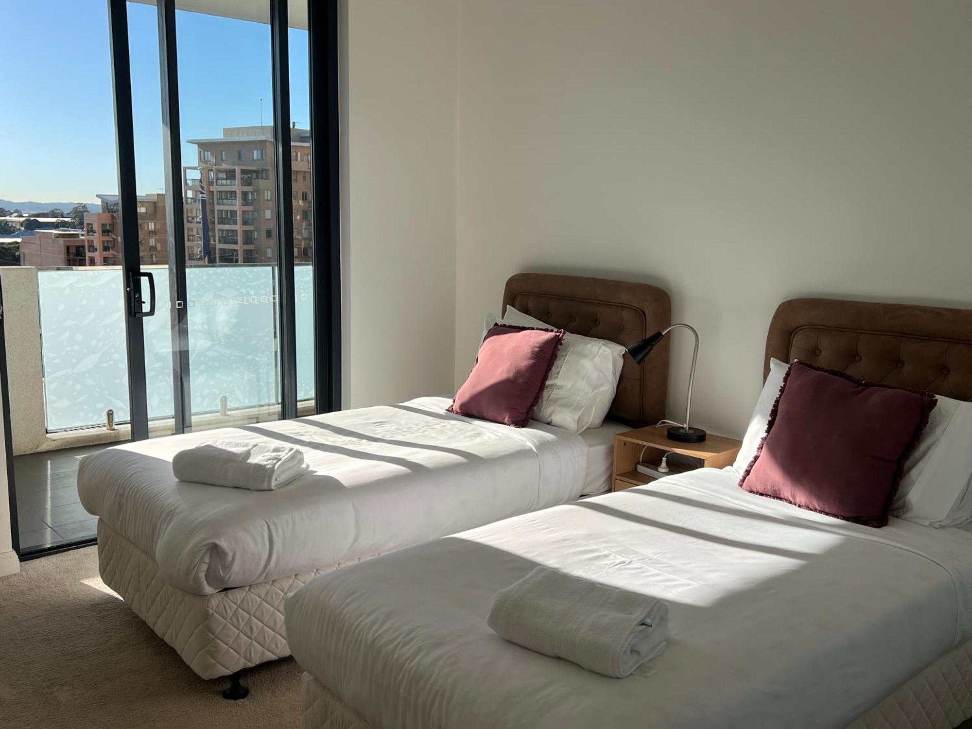 Hurstville New With City View Apartment *