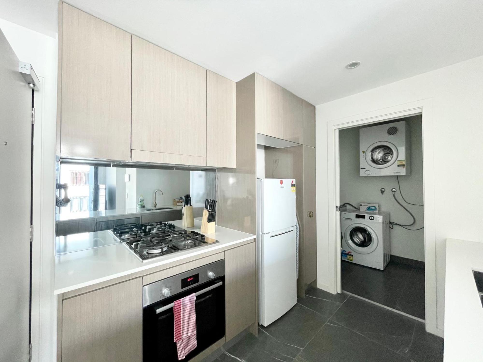 Spacious Cozy2br Close To Olympicpark Free Carpark Apartment *