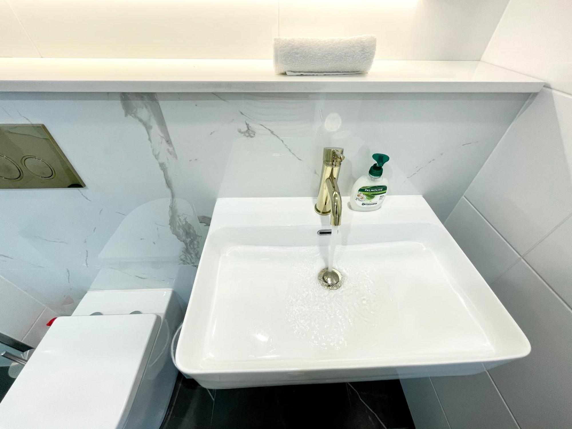 Spacious Cozy2br Close To Olympicpark Free Carpark * Sydney