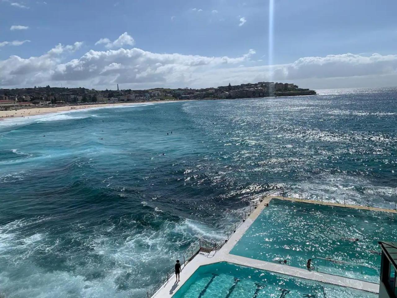 Apartment Modern 1br Top-level Unit With Keypad Entry In Bondi Sydney