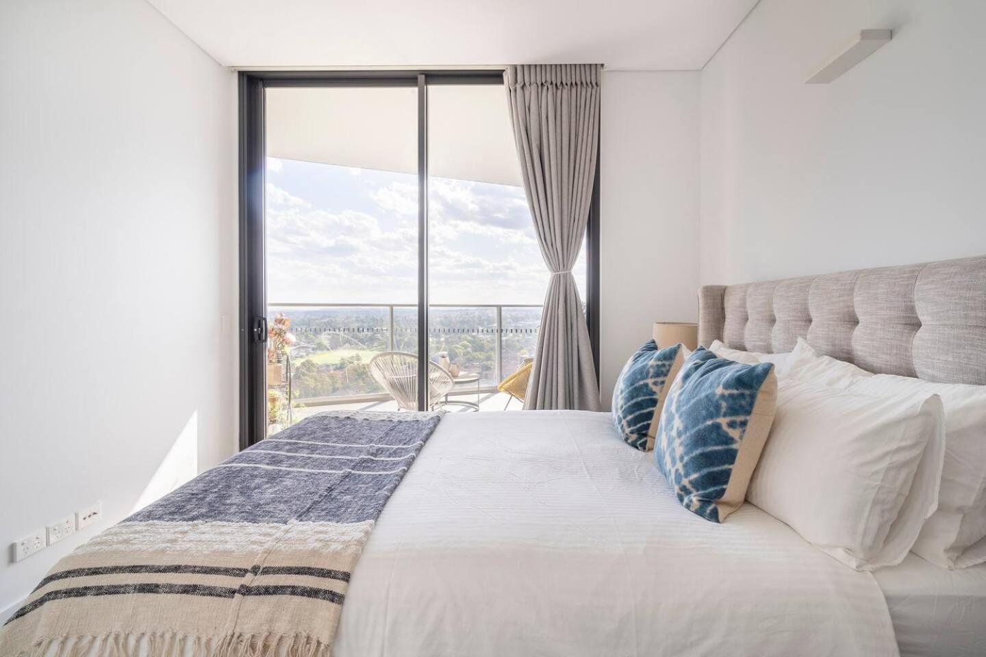 Apartment The Occidental Pearl