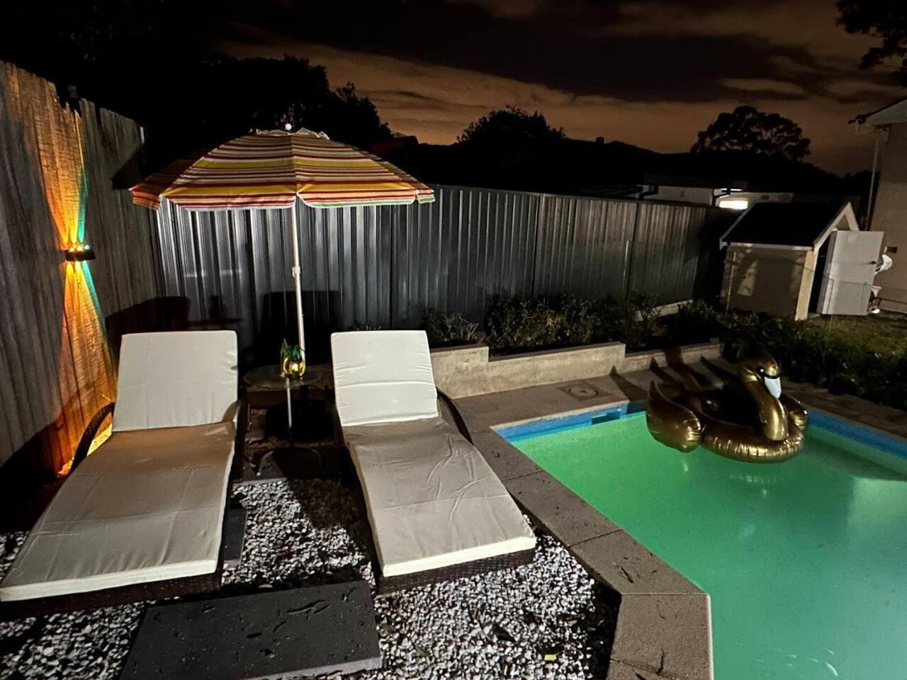 5 Bedroom 3 Bathroom House With Pool, Spa, Voice-control Smart And Game *