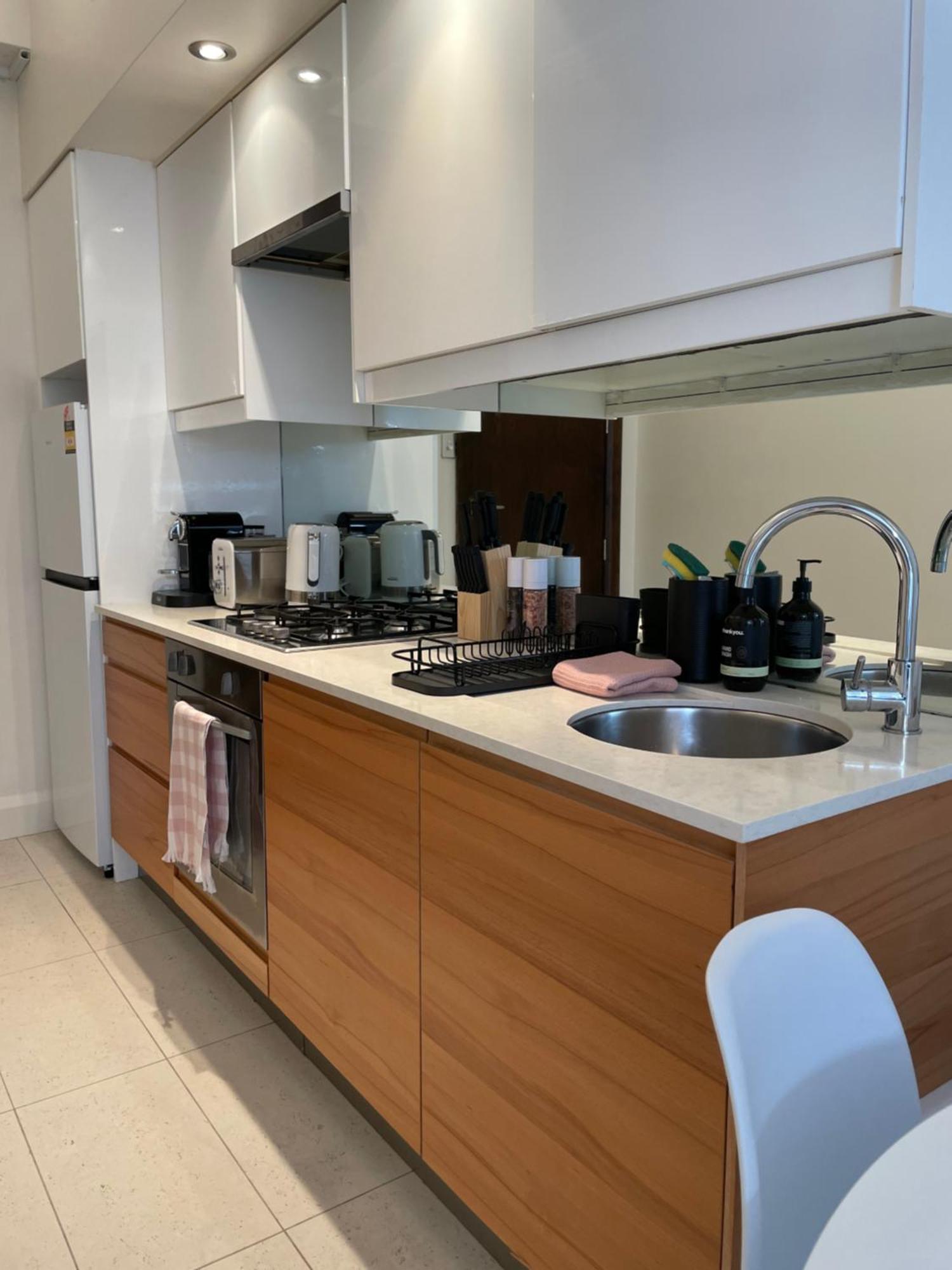 Stylish In The Heart Of Potts Point Apartment Sydney