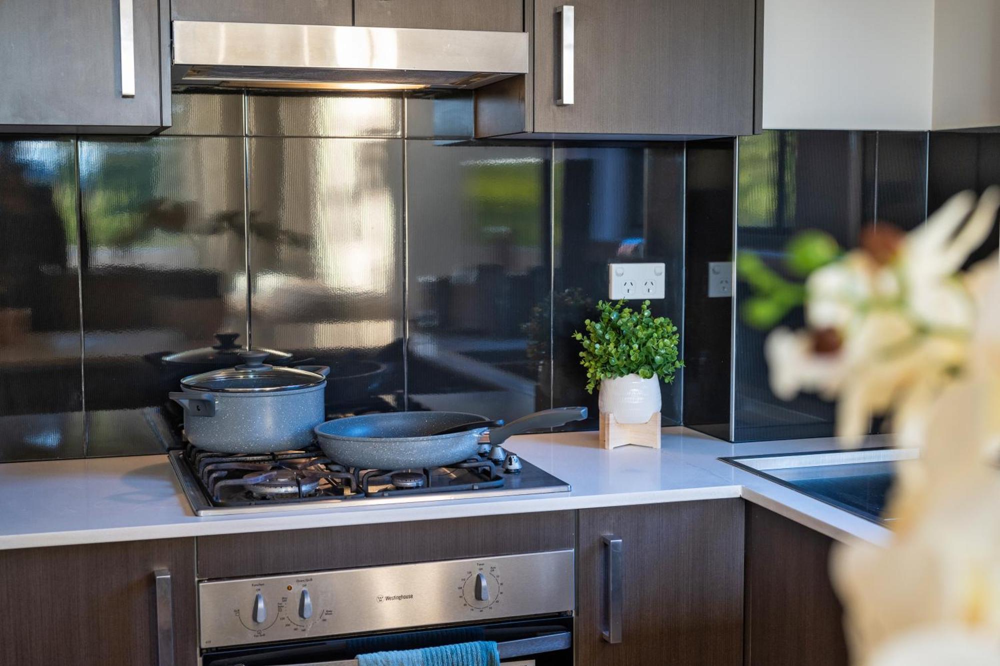 Parramatta New 2bedroom Close To Trainshoping Apartment Sydney