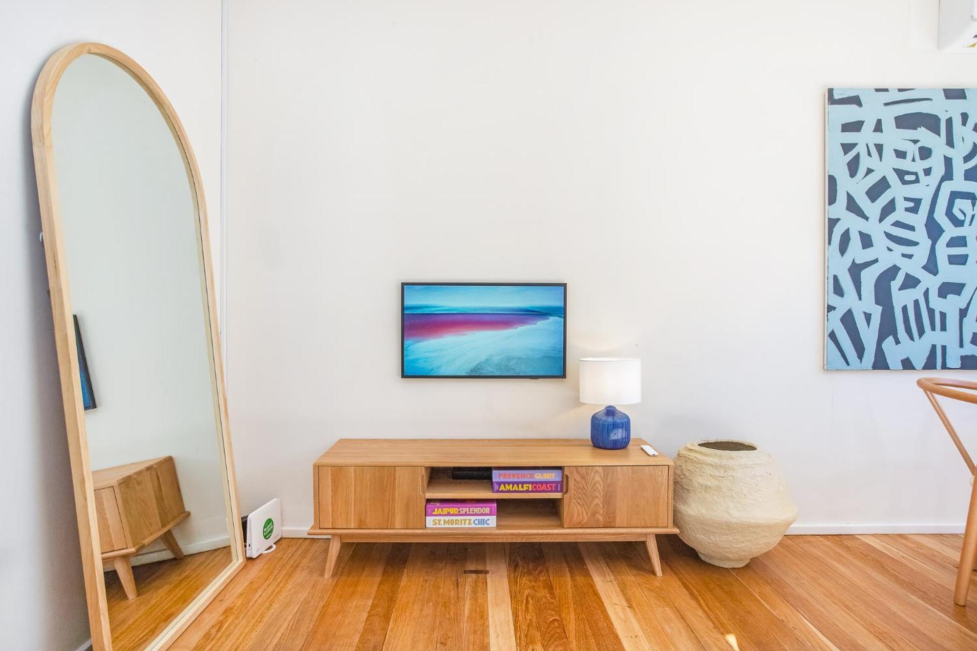 Sunshine Loft With Balcony By Dreams Apartment Sydney