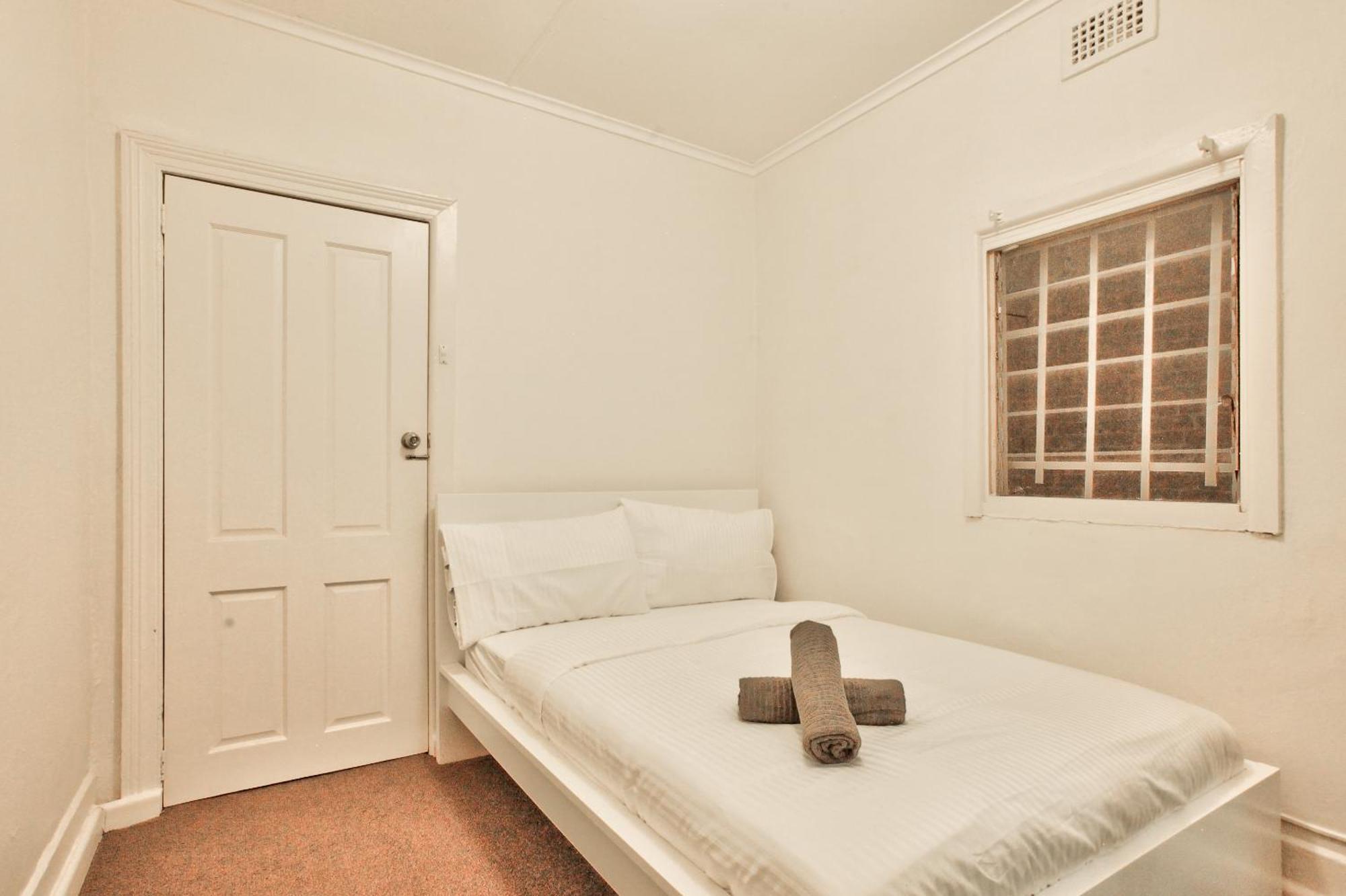 Stylish 3-bedroom Near Darling Harbour - Free E-bikes! *