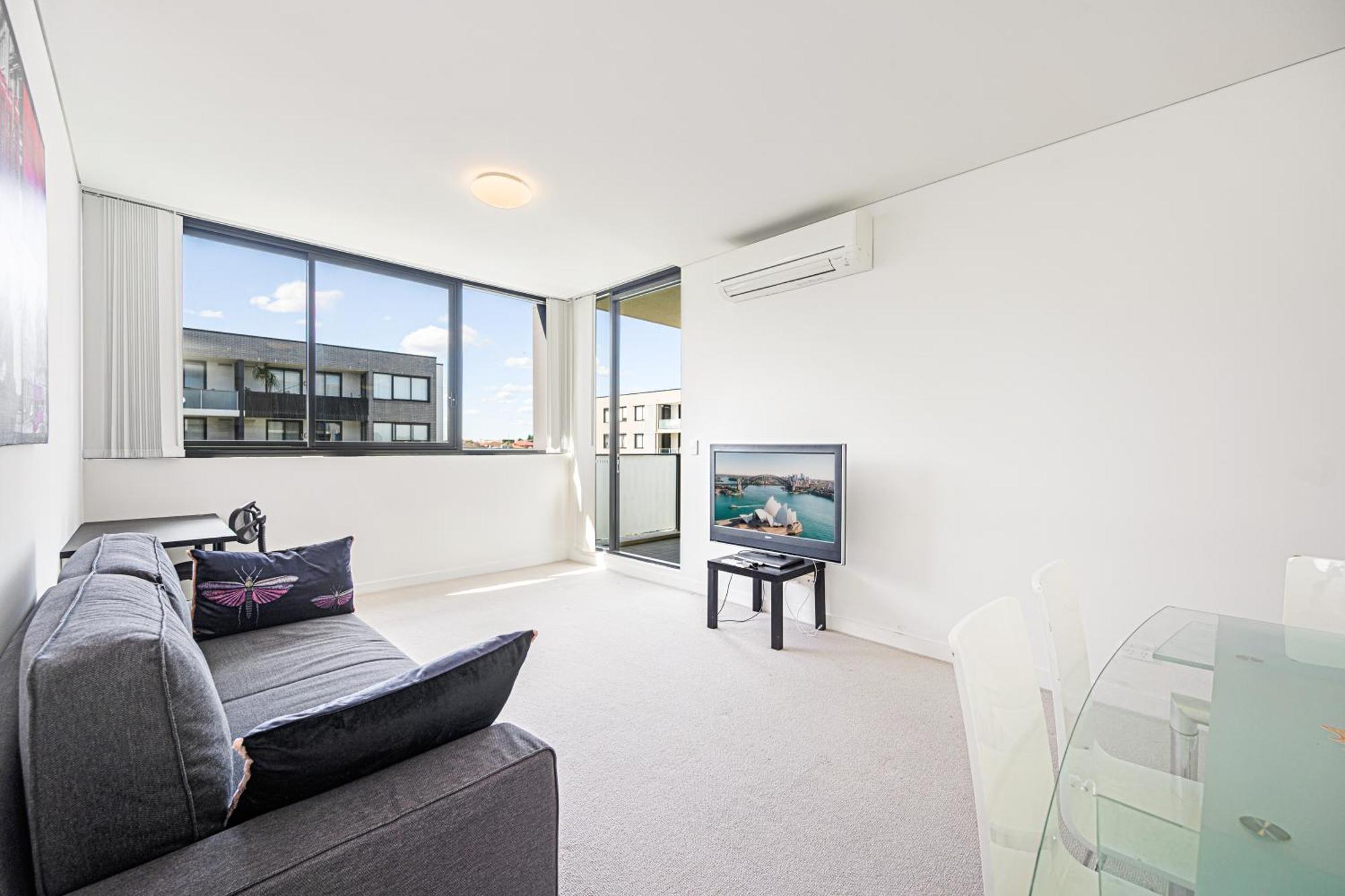 Campsie 2 Bedroom Shop&parking Apartment