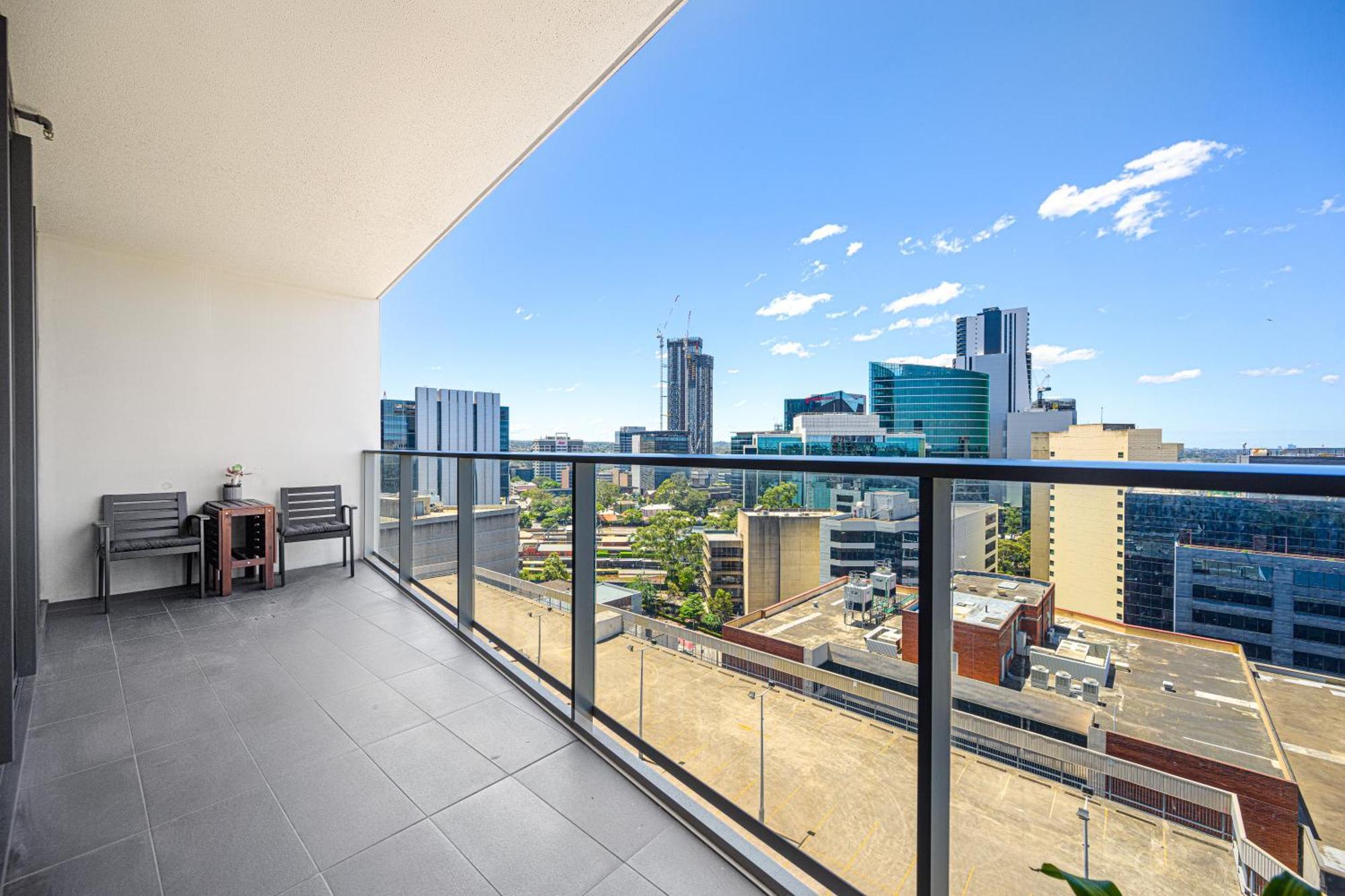 Apartment Stunning New 2 Bedrooms Shopping & Parking