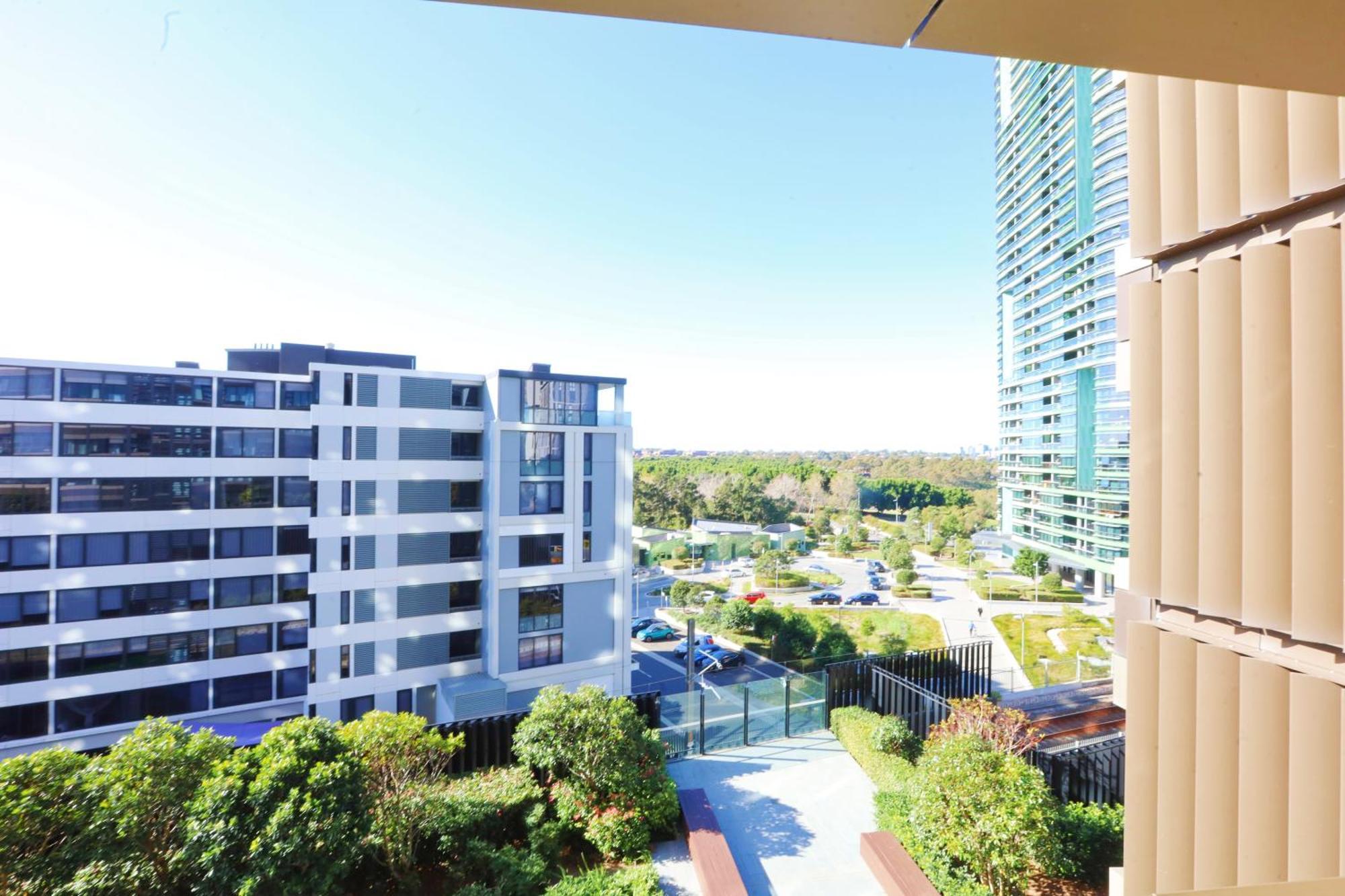 Comfy & Bright 1 Bed Olympic