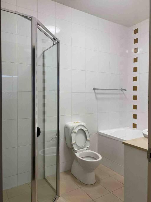 Apartment In Chiswick With Pool, Sauna & Gym