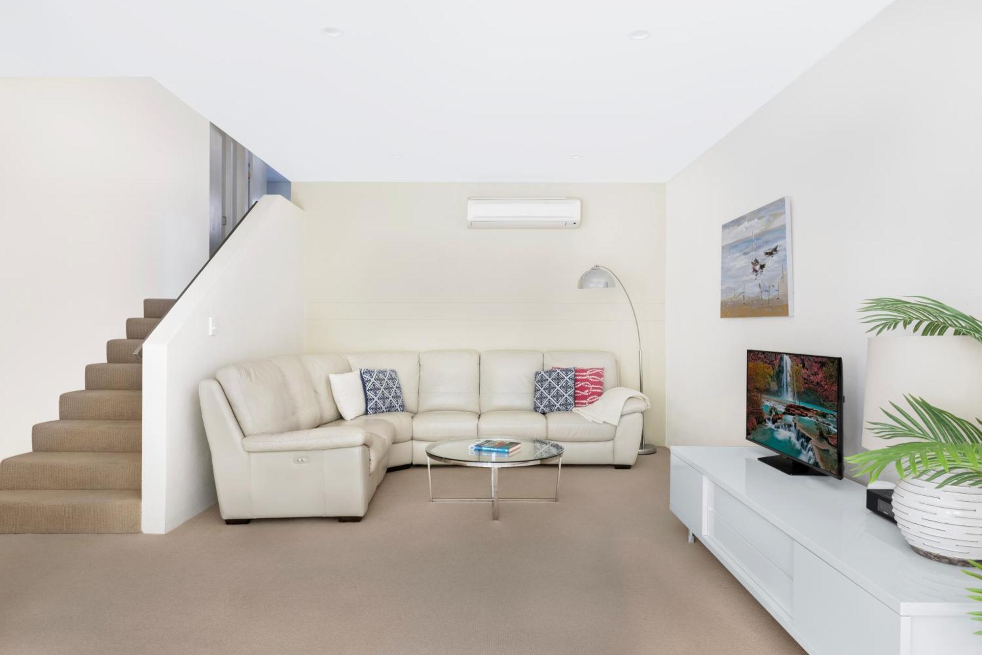 Enjoy Style Facilities In 'the Horizon' Apartment
