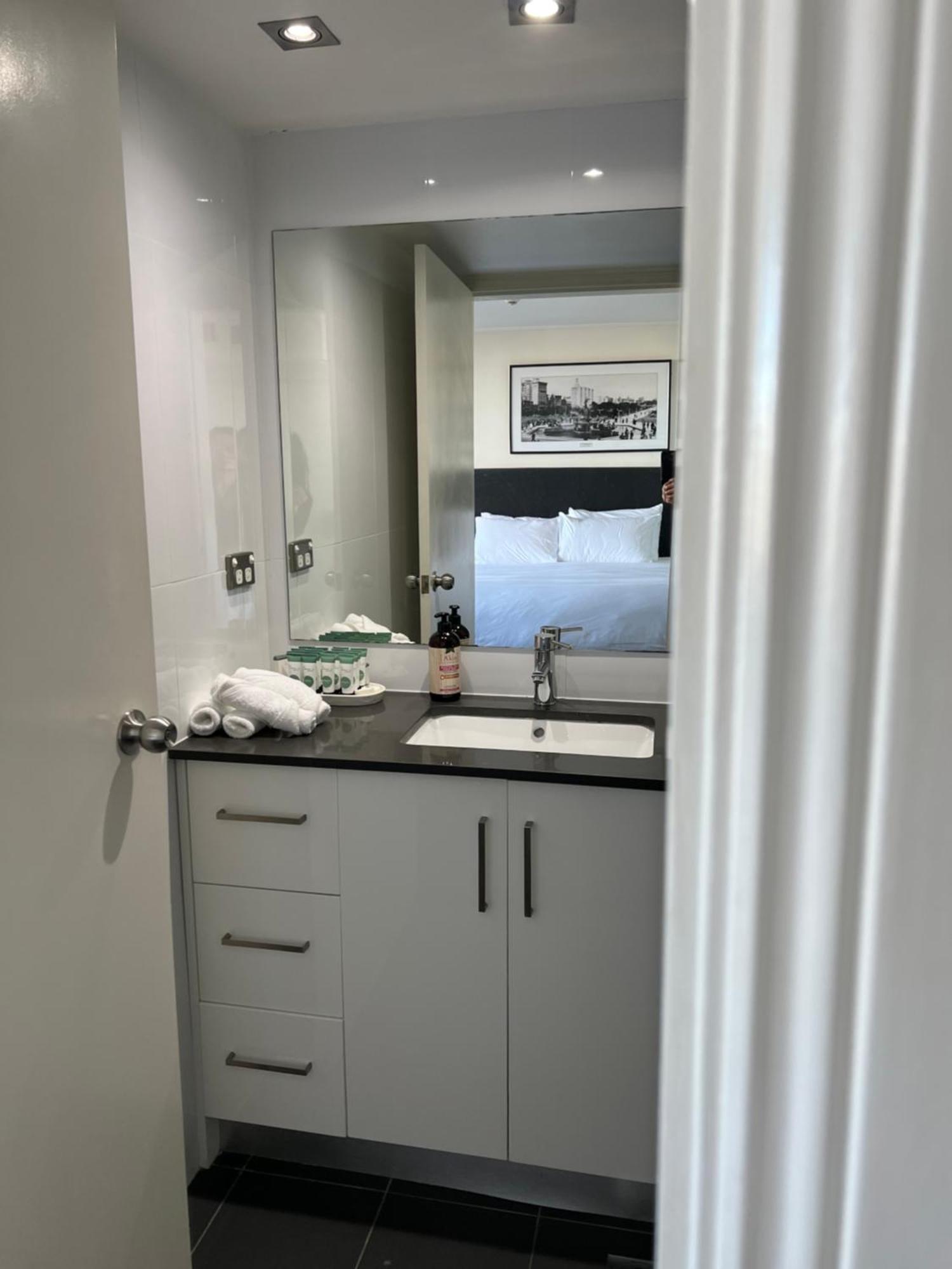 Prestige Hyde Park Studio * Sydney