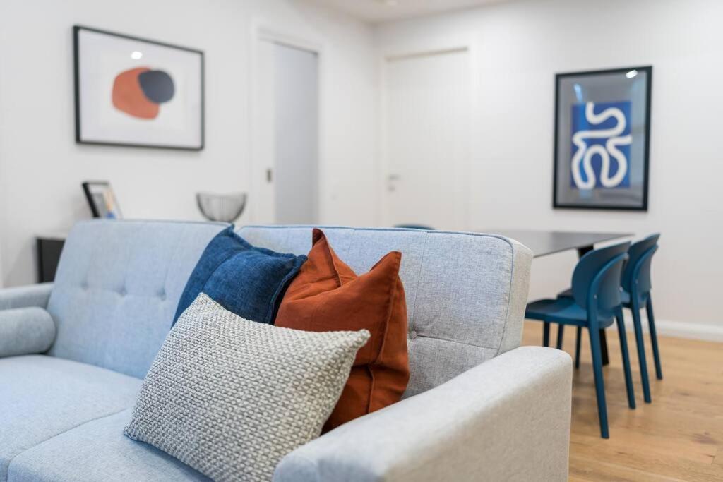 Blue Nest 2b2b Modern Apartment *