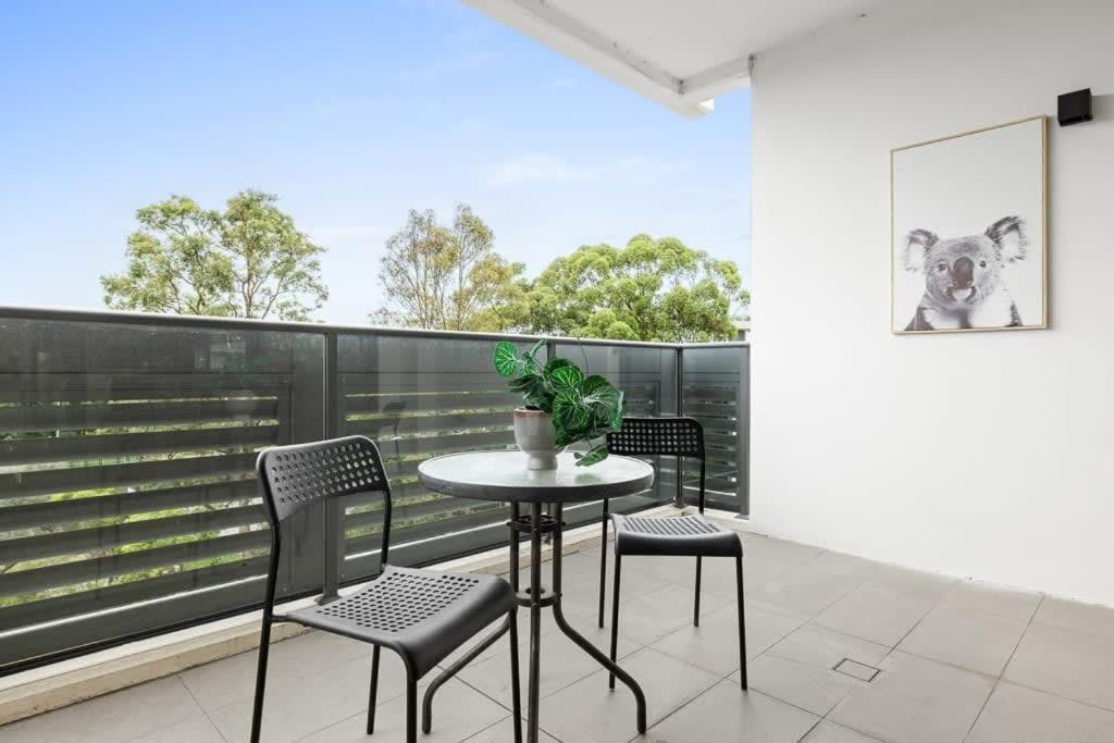 New Modern 2br 2baths In Homebush Sleeps 6 *
